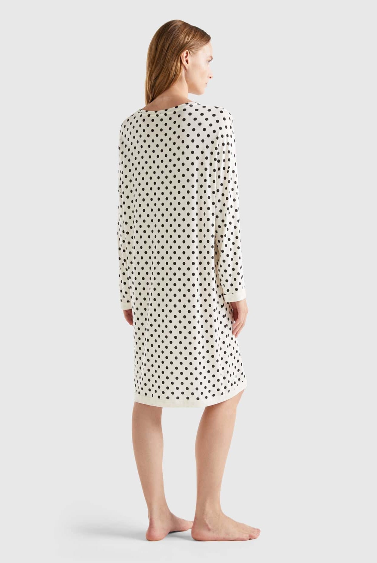 يونايتد كولورز اوف بينيتون قميص نوم نسائي بنقاط البولكا