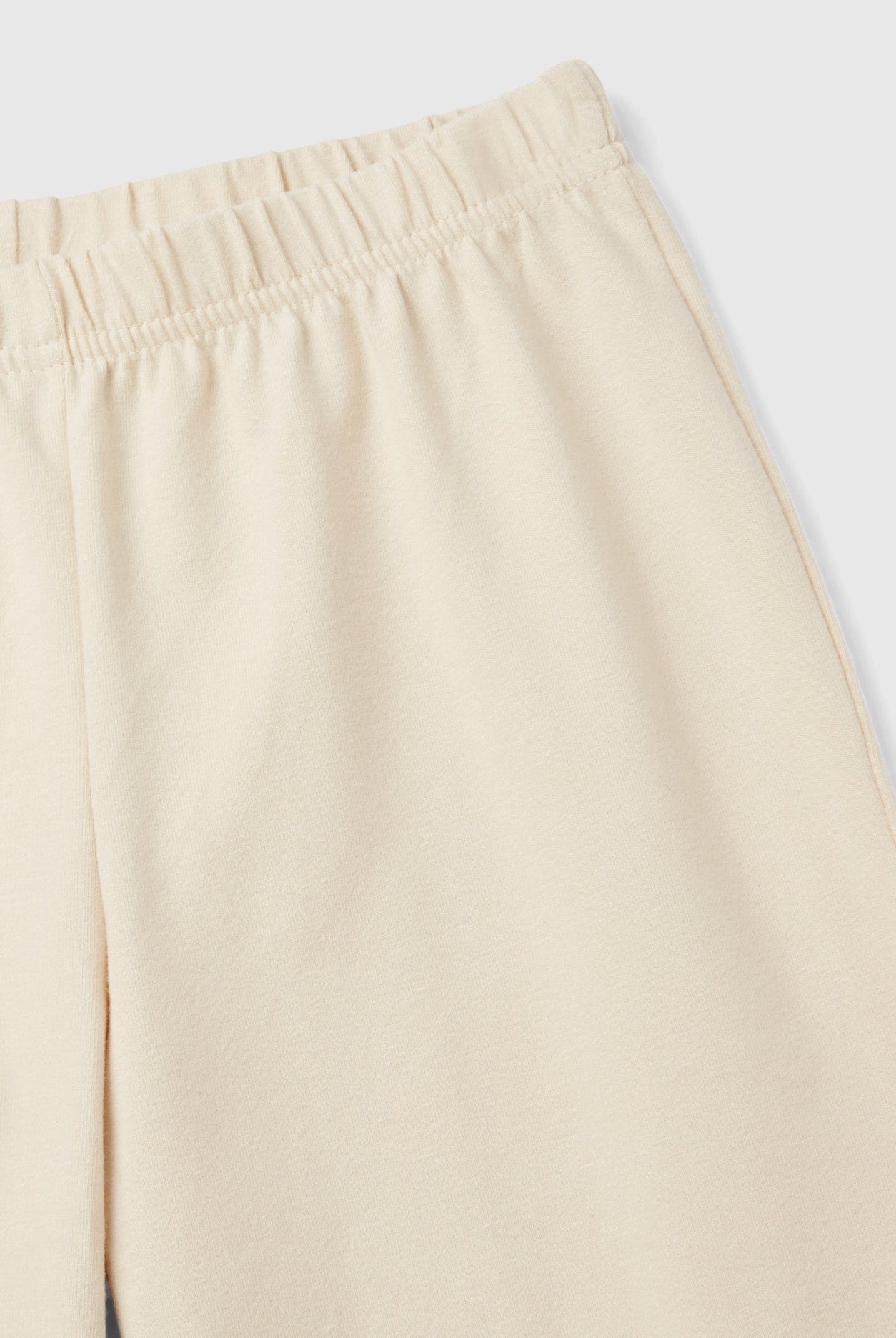 يونايتد كولورز اوف بينيتون بيجامة مطبوعة بشعار أطفالي