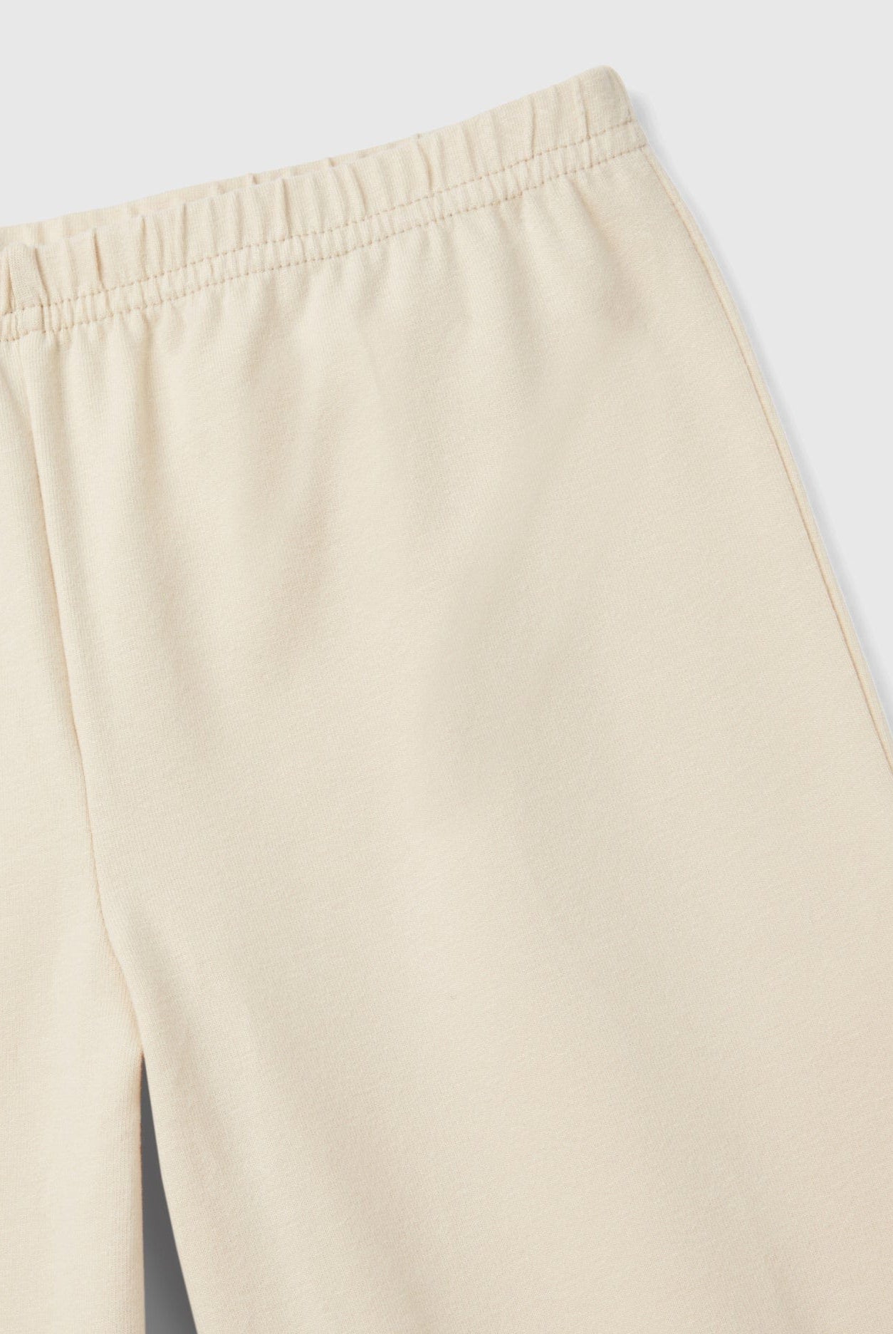 يونايتد كولورز اوف بينيتون بيجامة مطبوعة بشعار أطفالي