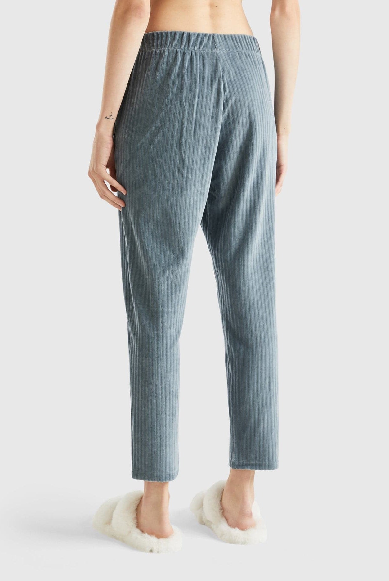 يونايتد كولورز اوف بينيتون بنطال شينيل مضلع رجالي