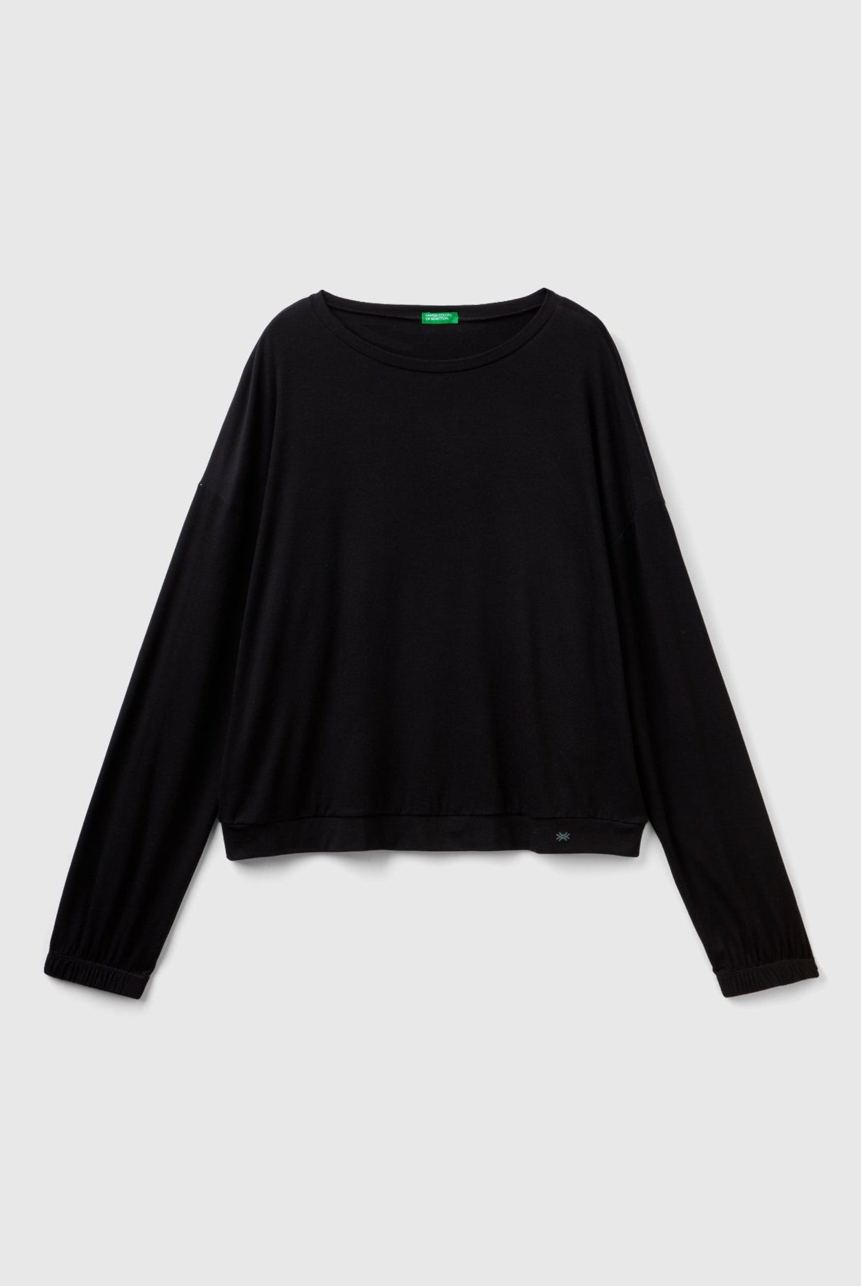 يونايتد كولورز اوف بينيتون تيشيرت سادة نسائي كم طويل