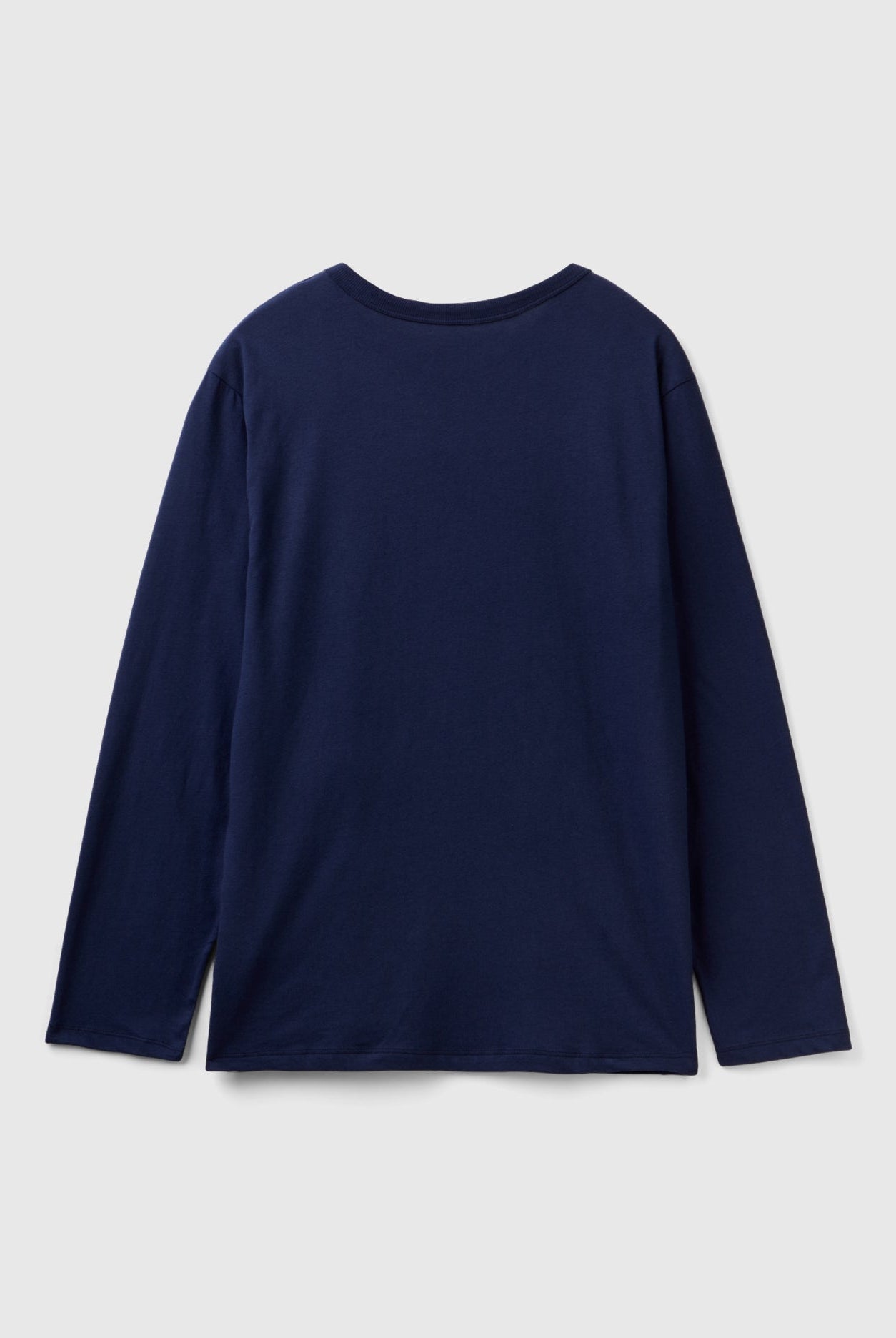 يونايتد كولورز اوف بينيتون تيشيرت رجالي بشعار من قطن الألياف الطويلة