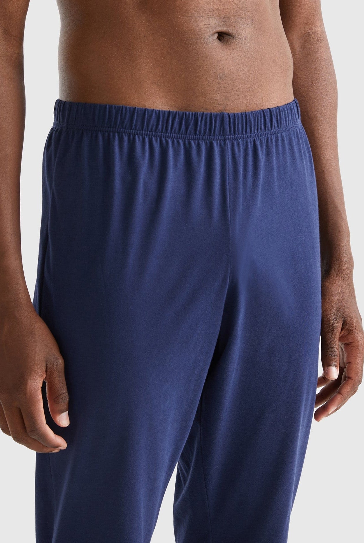 يونايتد كولورز اوف بينيتون بيجاما شبابي بشعار من القطن طويل الألياف