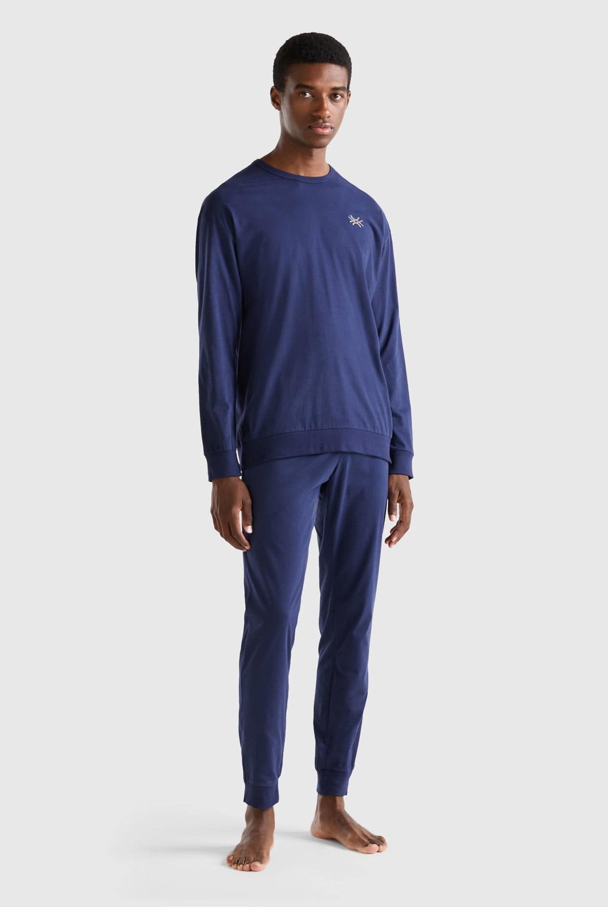 يونايتد كولورز اوف بينيتون بيجاما شبابي بشعار من القطن طويل الألياف