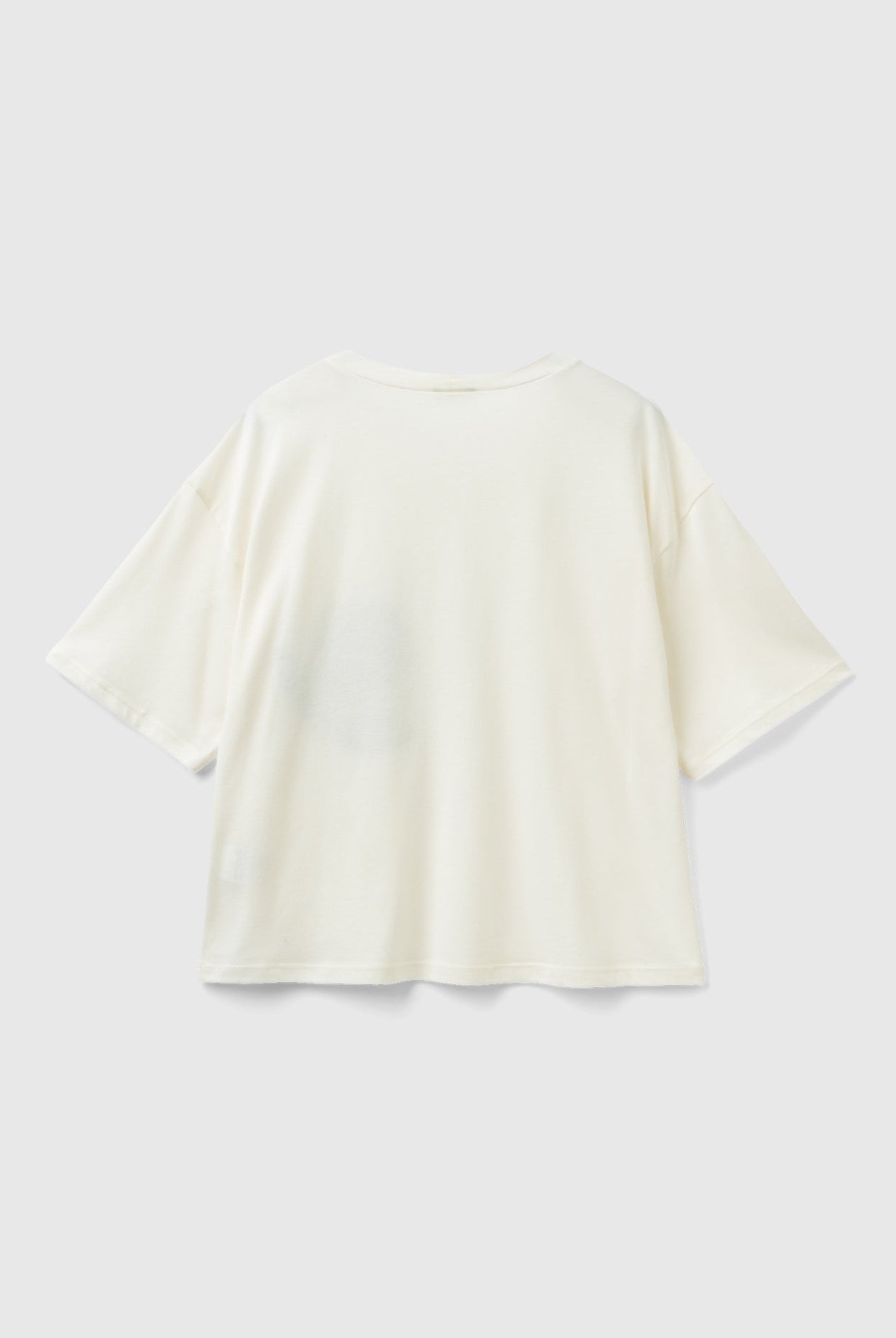 يونايتد كولورز اوف بينيتون تيشيرت واسع بنقشة زهور نص كم نسائي