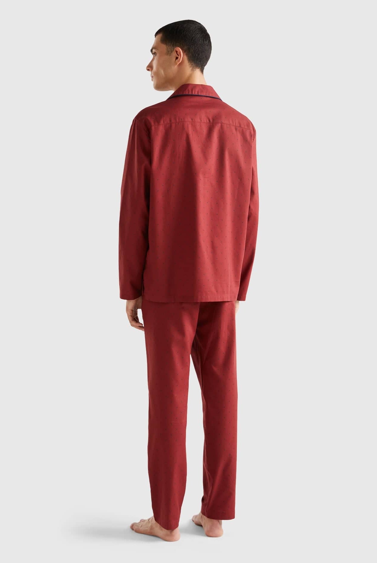 يونايتد كولورز اوف بينيتون بيجاما ملونة بنقوش نقاط ورقع رجالي