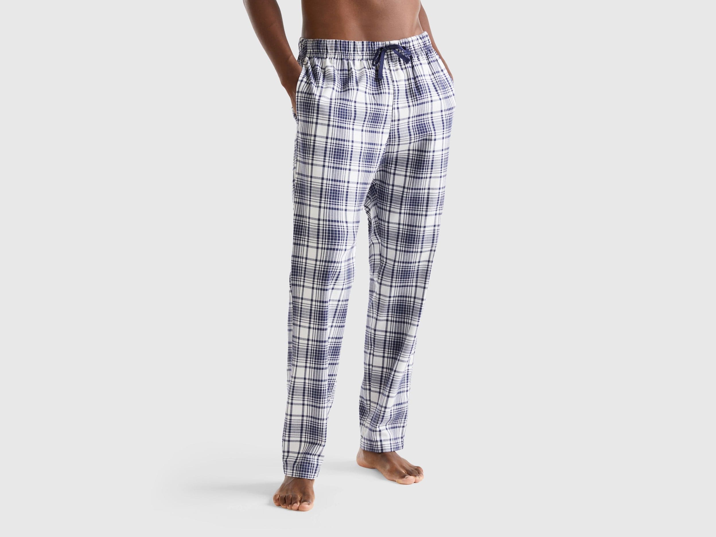 يونايتد كولورز اوف بينيتون بنطال كاروهات طويل رجالي