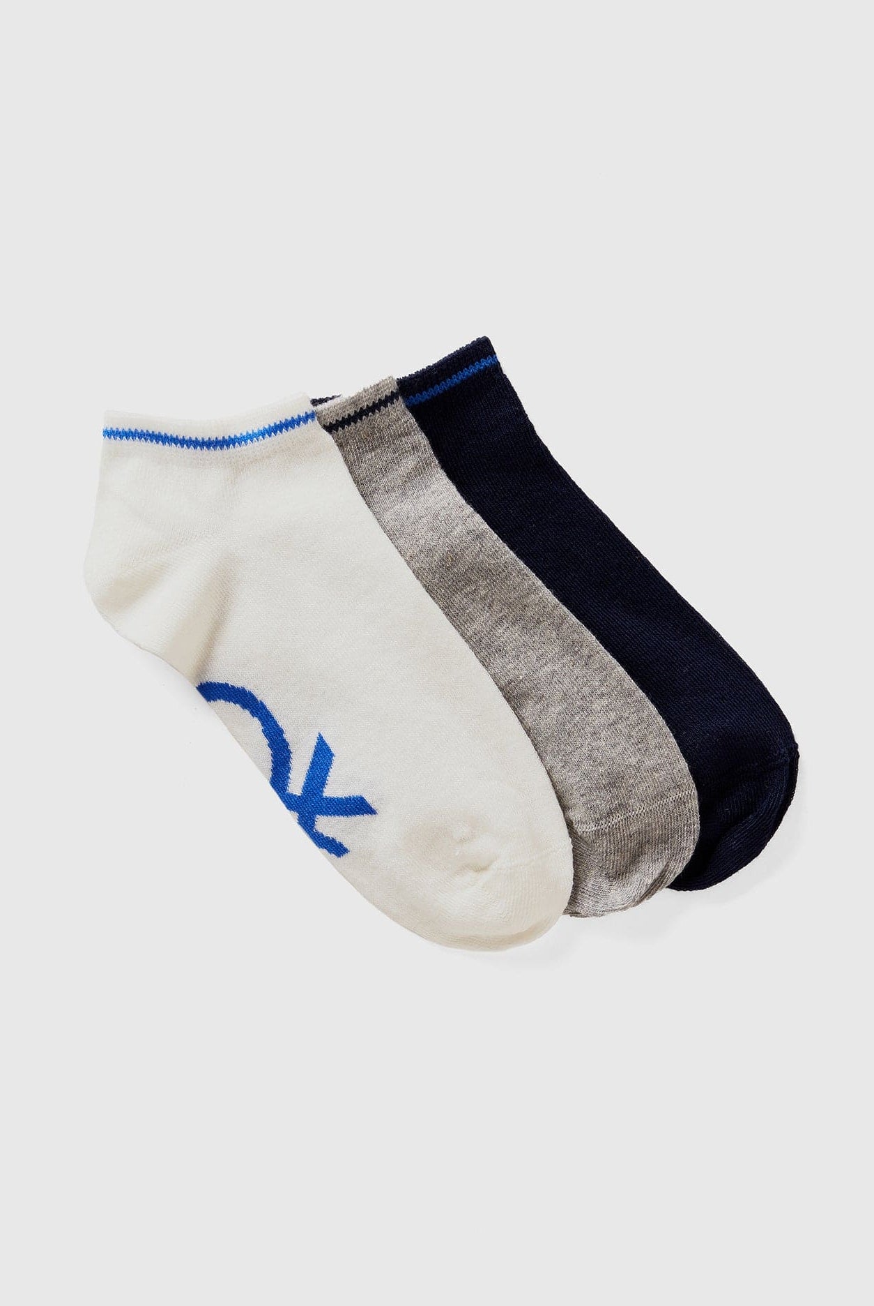 يونايتد كولورز اوف بينيتون جوارب محبوكة ولادي