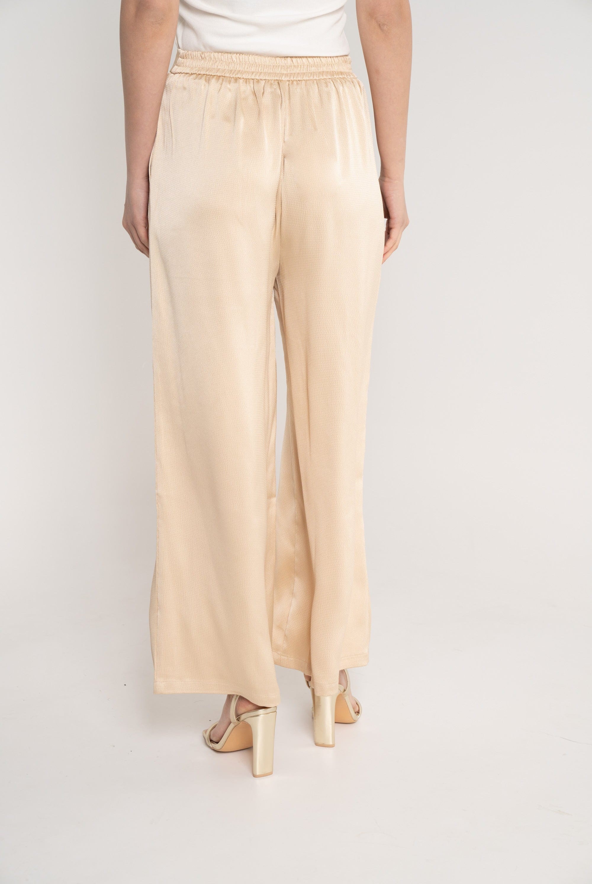 نتشي بنطلون طويل بخصر مرتفع واسع بجيوب