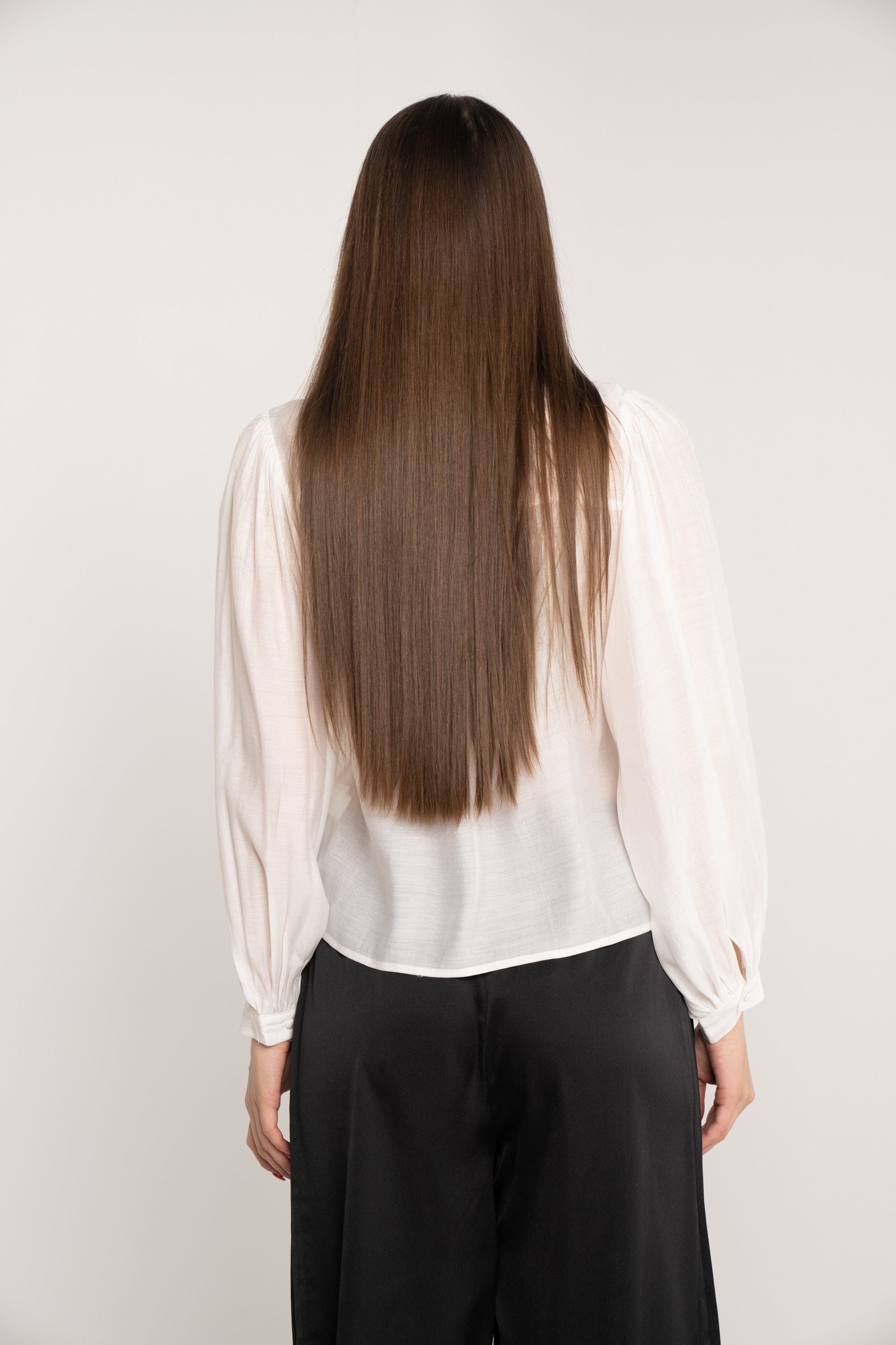 نتشي بلوزة سادة أكمام طويلة بف