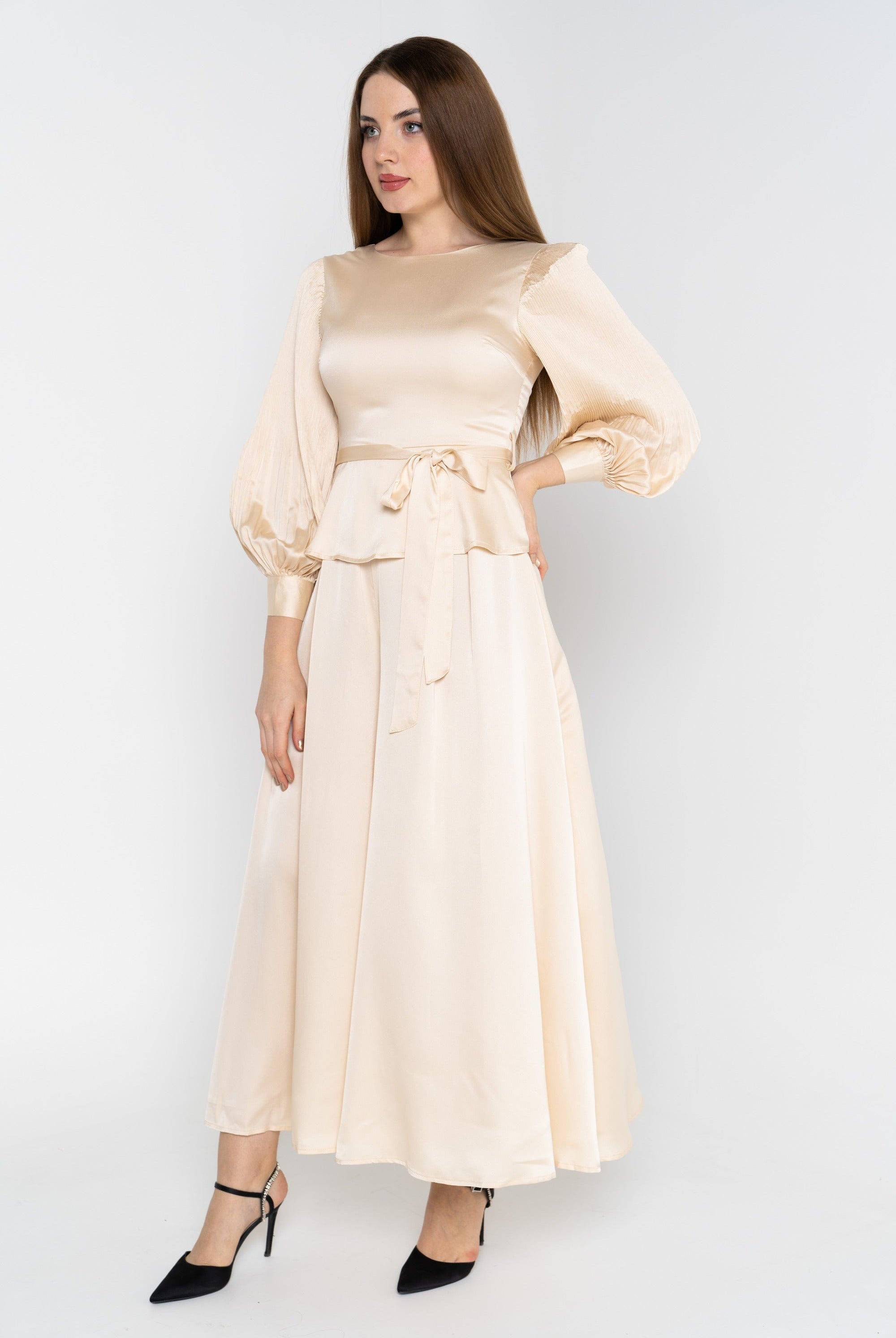 نتشي جمبسوت نسائي سادة برباط خصر كم طويل