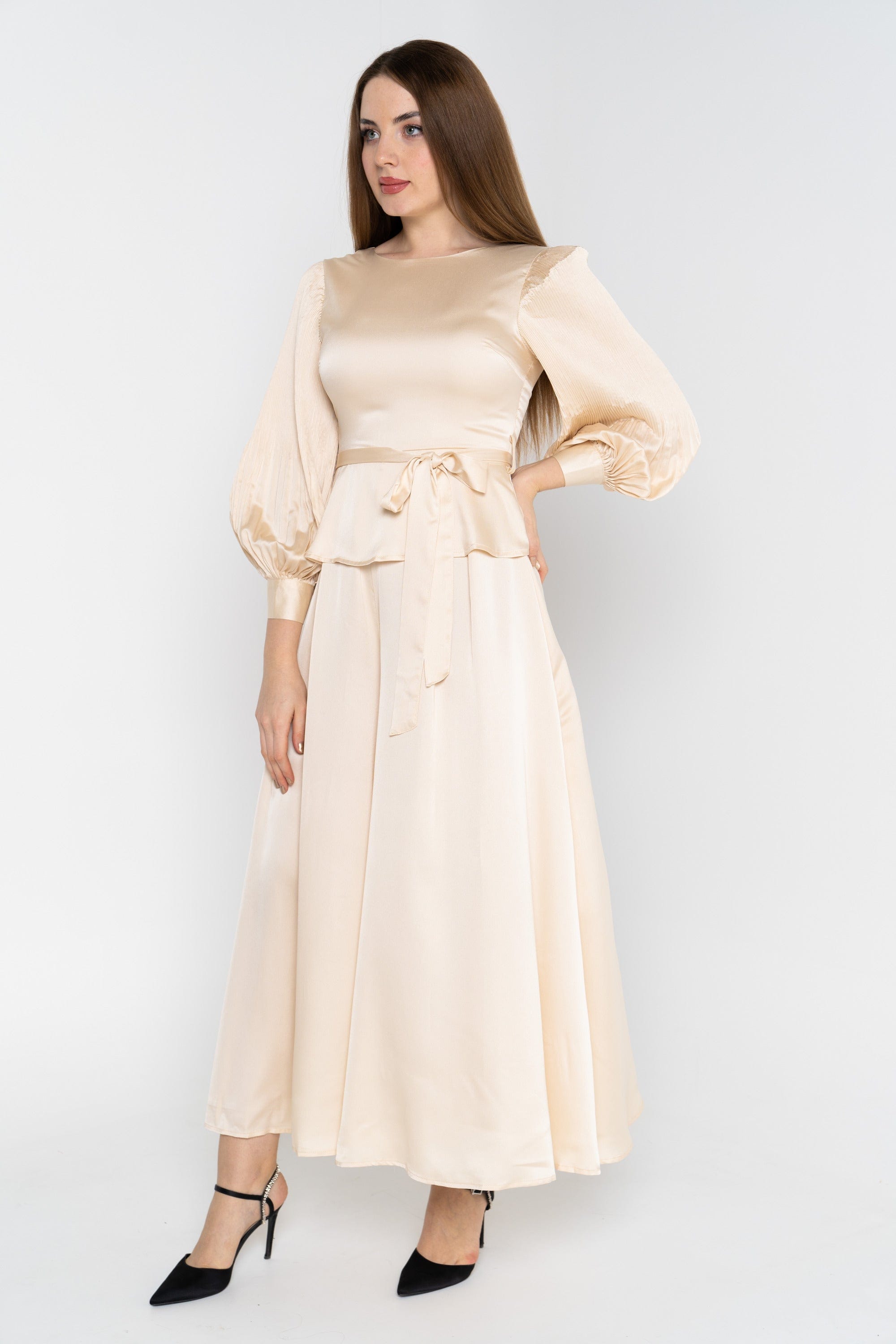 نتشي جمبسوت نسائي سادة برباط خصر كم طويل