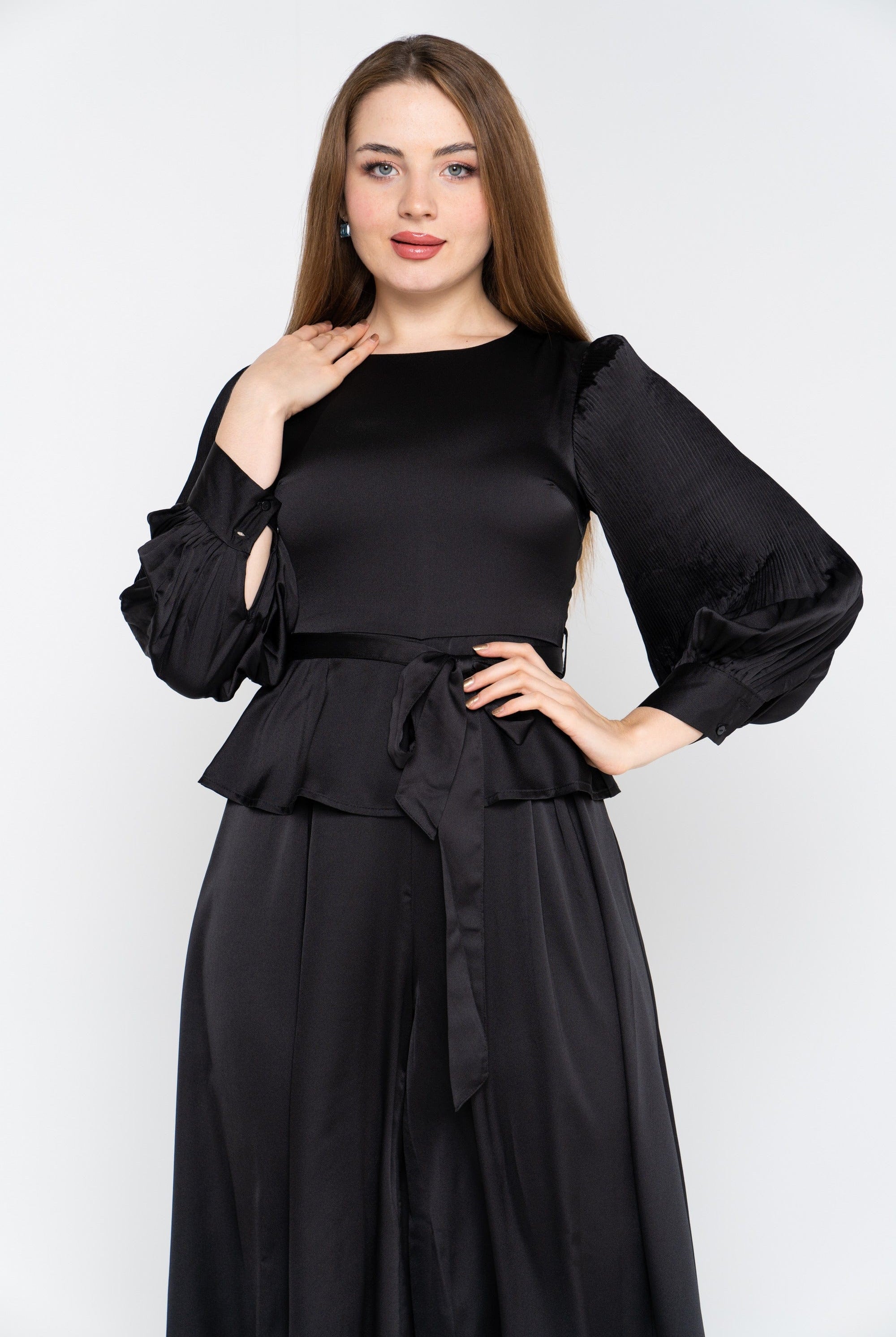 نتشي جمبسوت نسائي سادة برباط خصر كم طويل