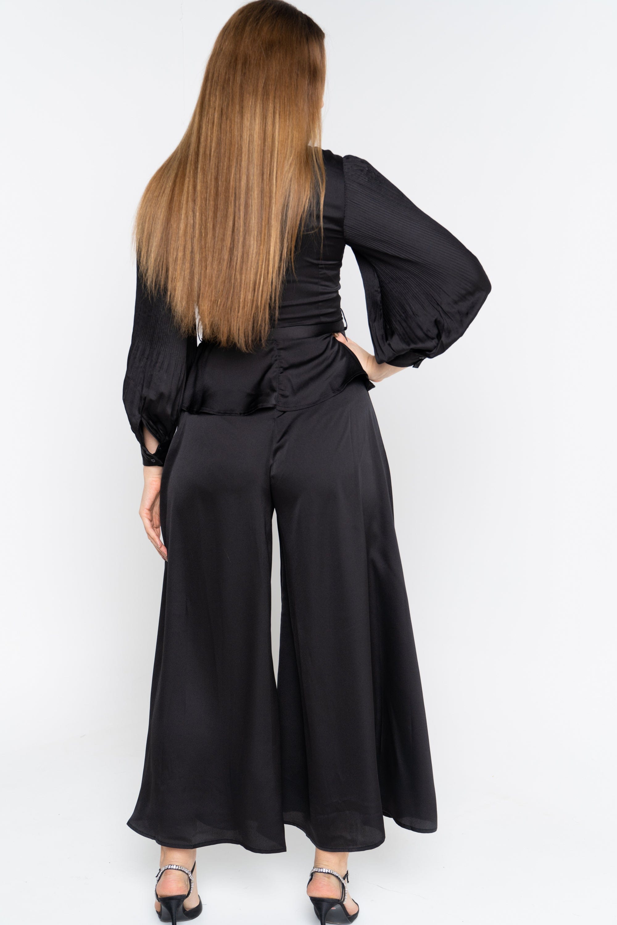 نتشي جمبسوت نسائي سادة برباط خصر كم طويل