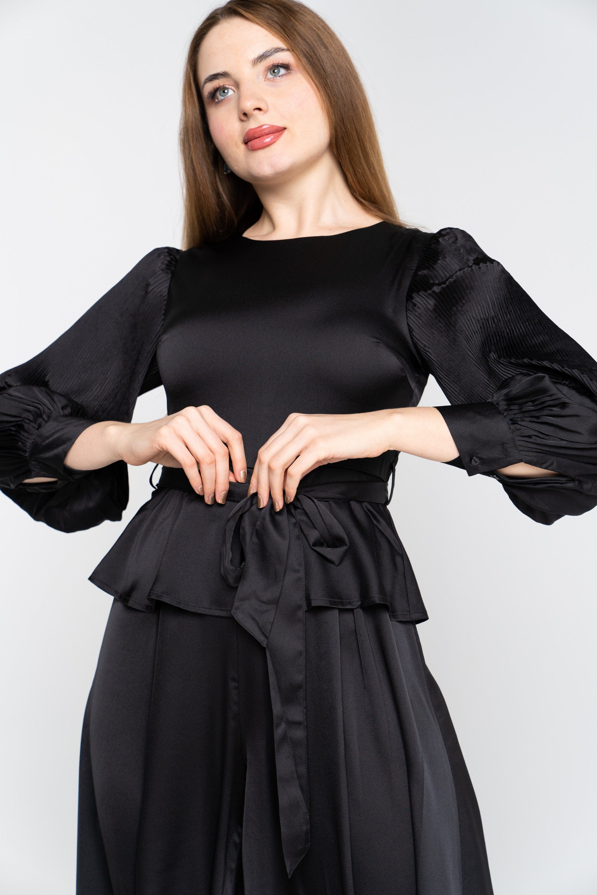 نتشي جمبسوت نسائي سادة برباط خصر كم طويل