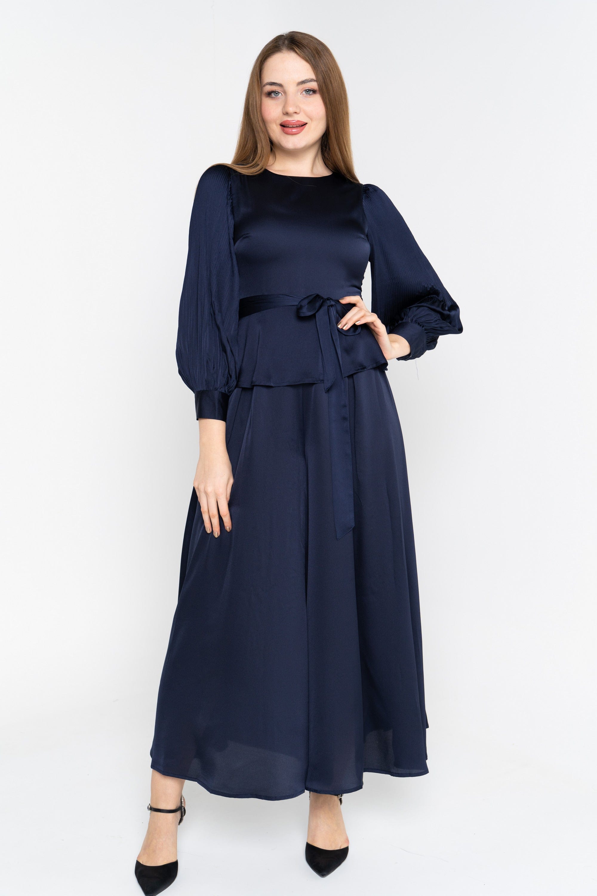 نتشي جمبسوت نسائي سادة برباط خصر كم طويل