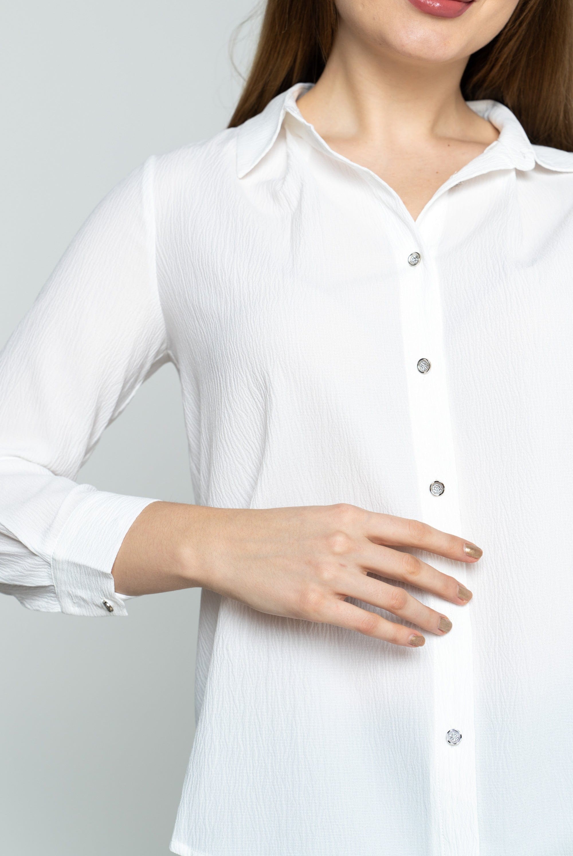 نتشي قميص نسائي مزين بأزرار لامعة بأكمام طويلة