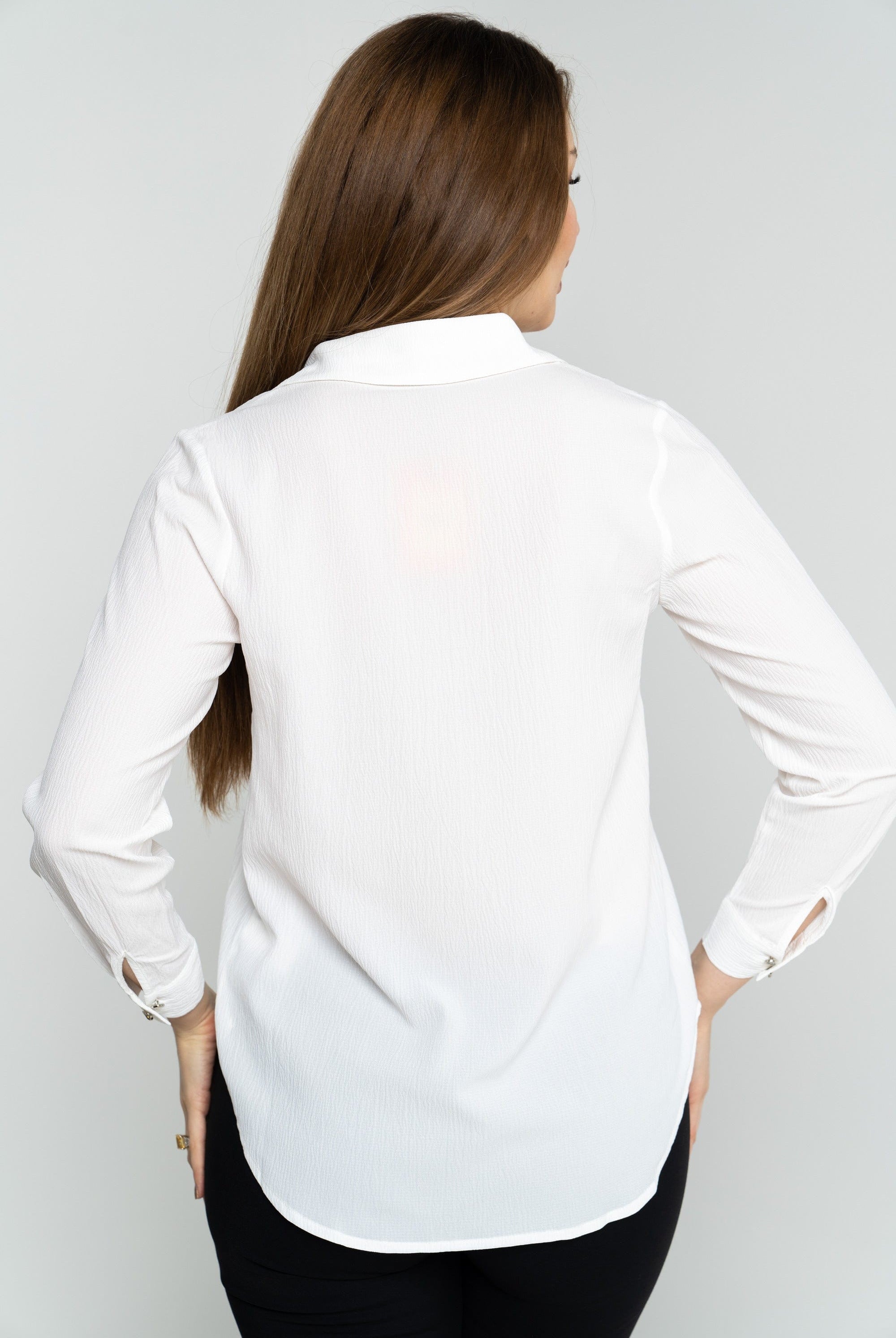 نتشي قميص نسائي مزين بأزرار لامعة بأكمام طويلة