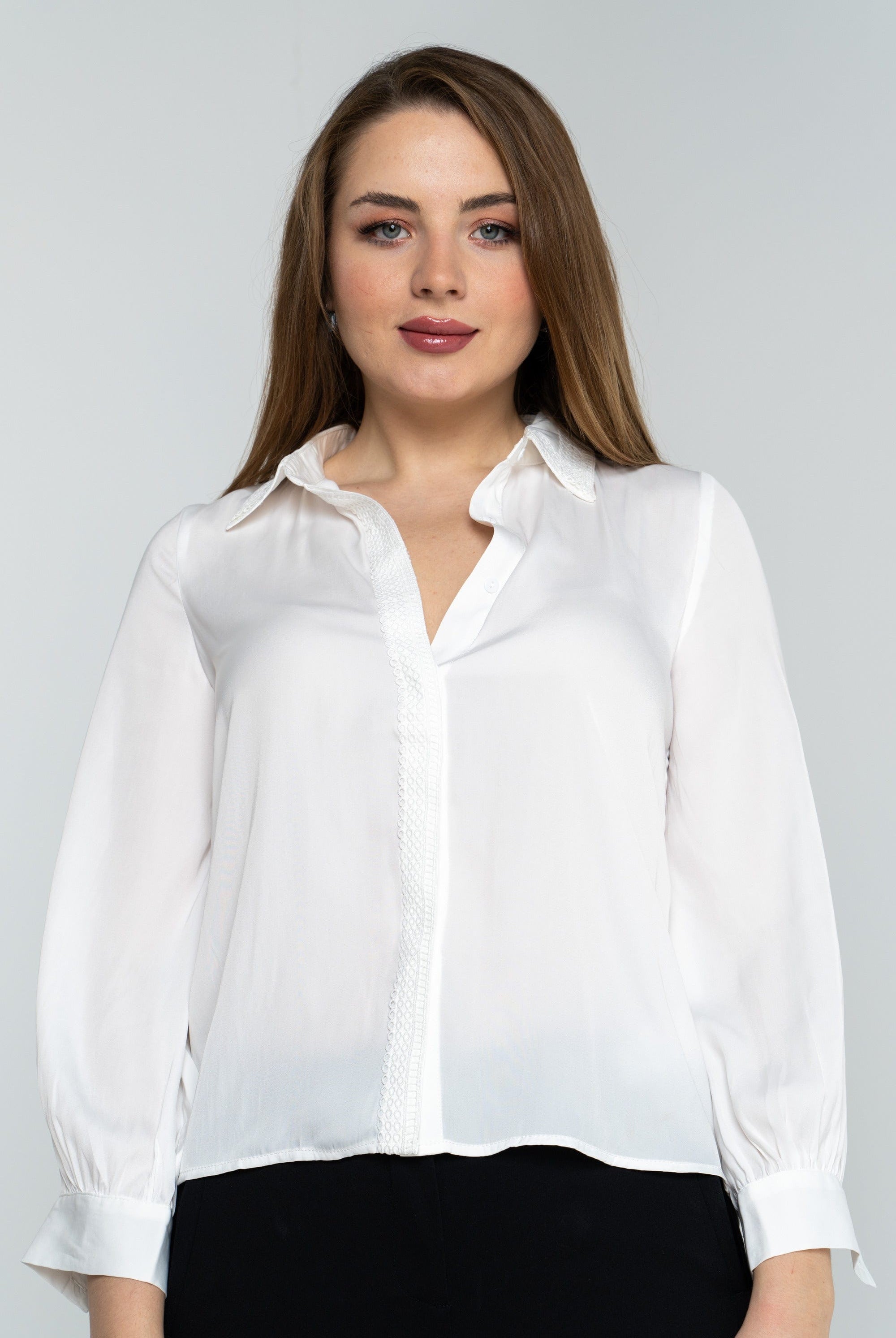 نتشي قميص نسائي سادة بتطريز على الأزرار بأكمام طويلة