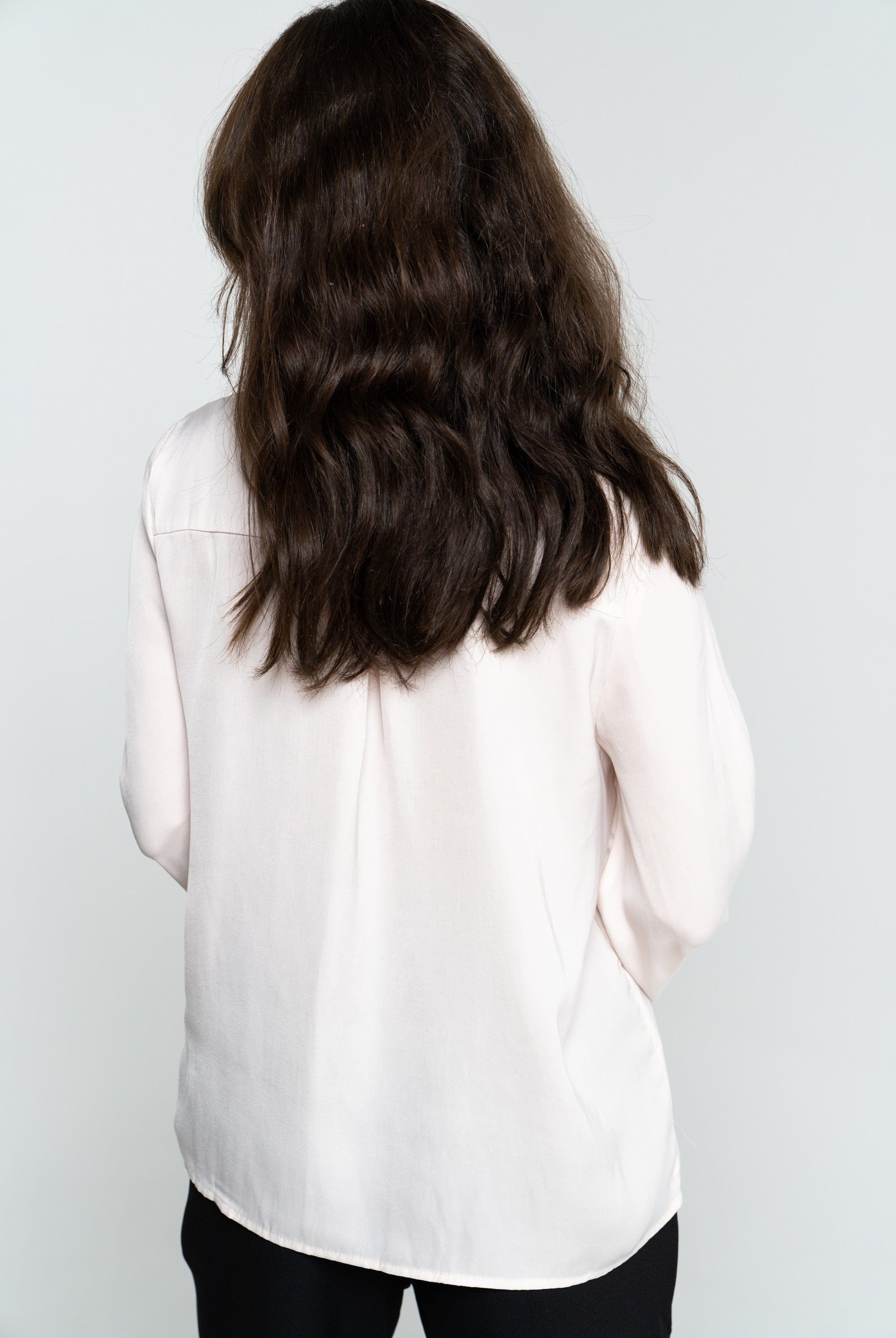 نتشي قميص نسائي سادة بتطريز على الأزرار بأكمام طويلة