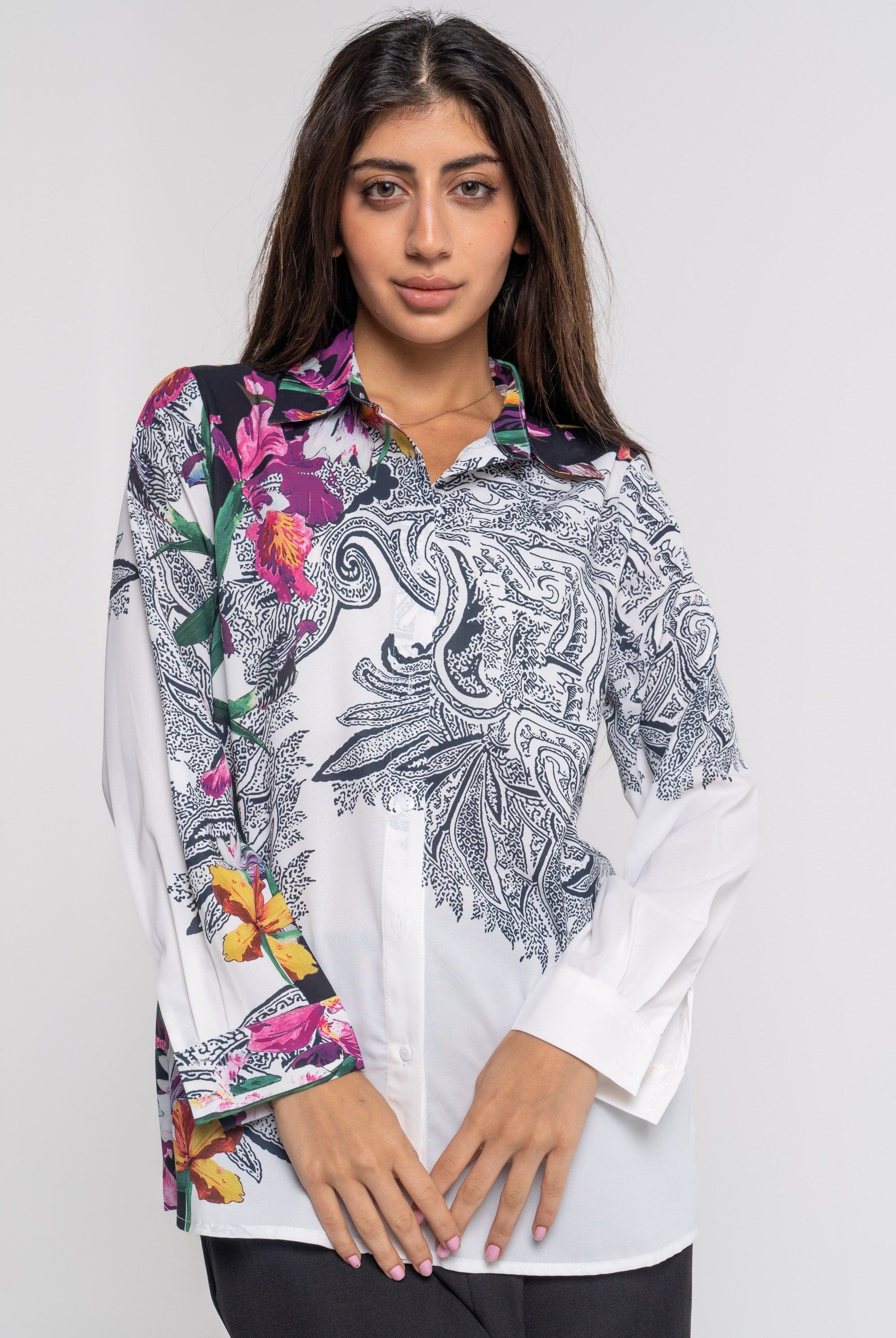 نتشي قميص نسائي مشجر متعدد الألوان بأكمام طويلة أوف وايت