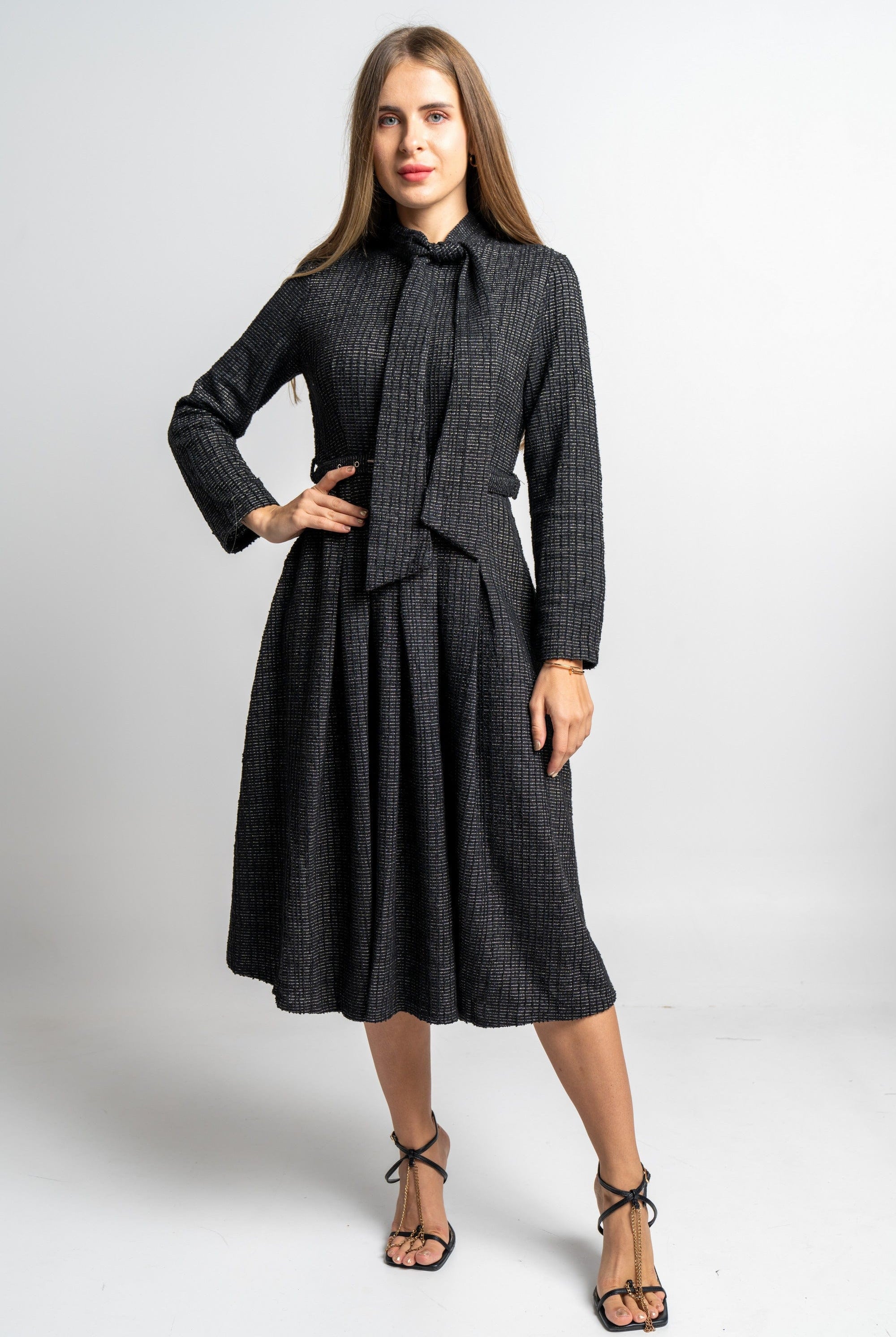 نتشي فستان شتوي مخصر ميدي كم طويل نسائي أسود