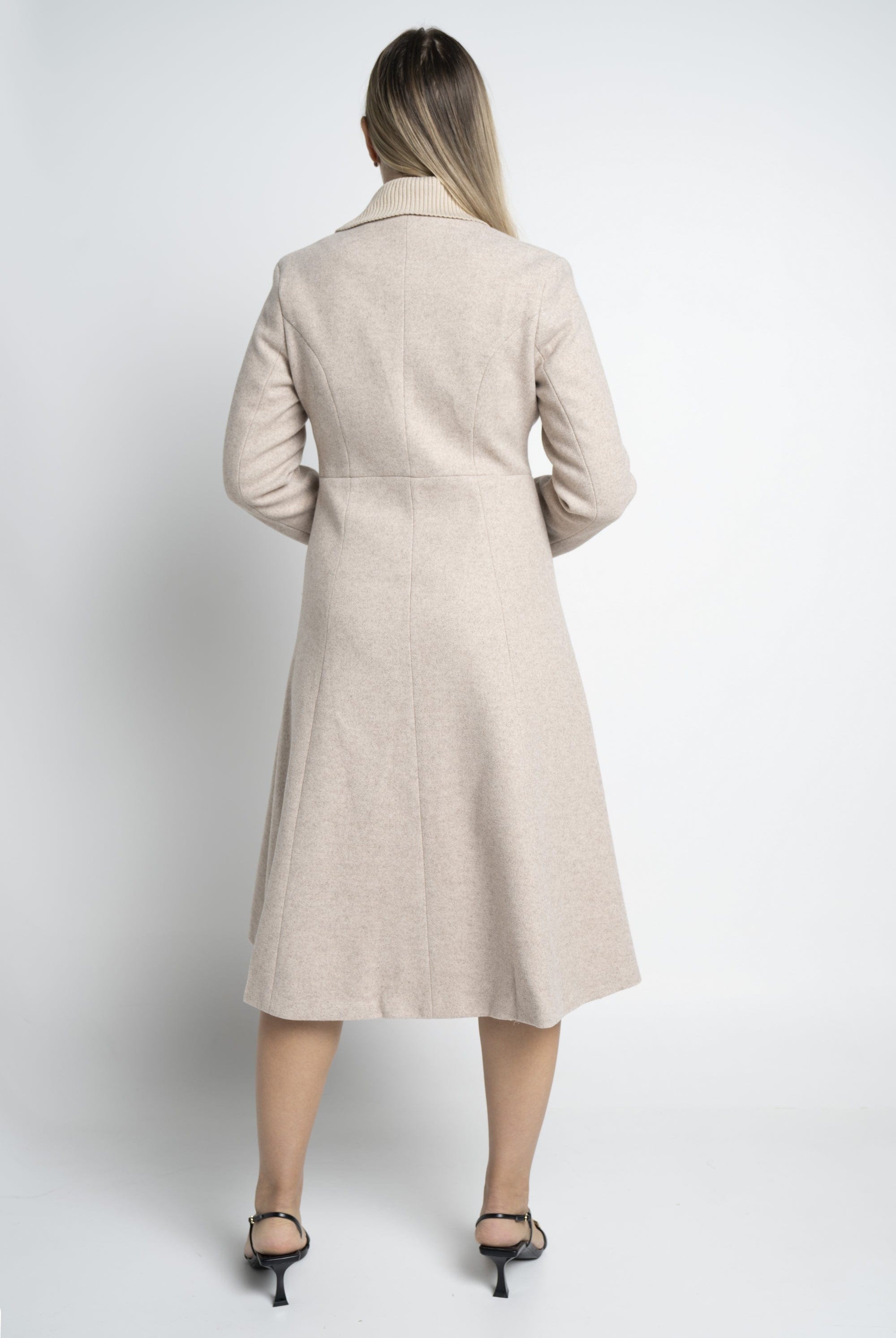 نتشي فستان واسع ميدي بزرار أمامي كم طويل