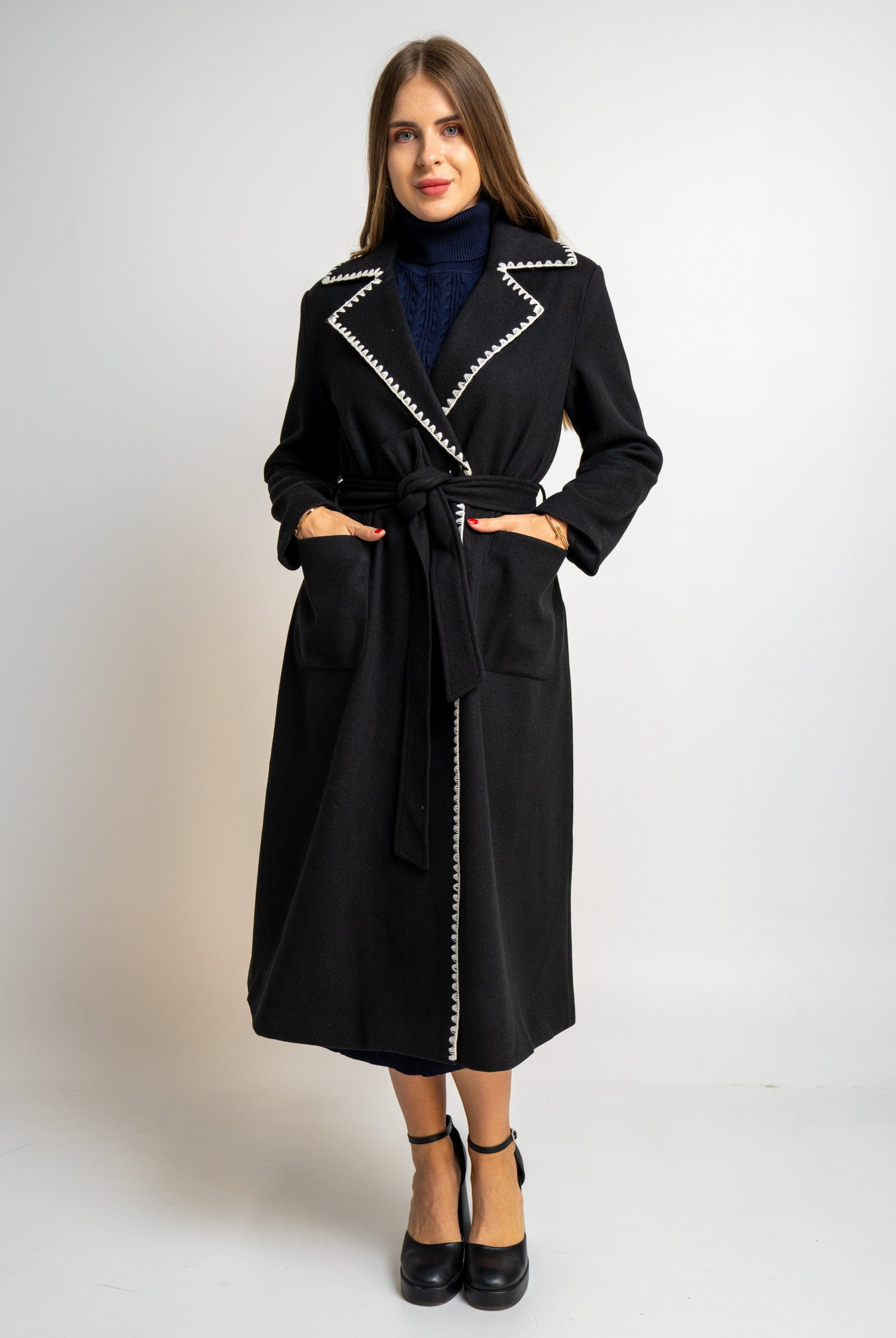 نتشي بالطو بخط محدد كم طويل نسائي