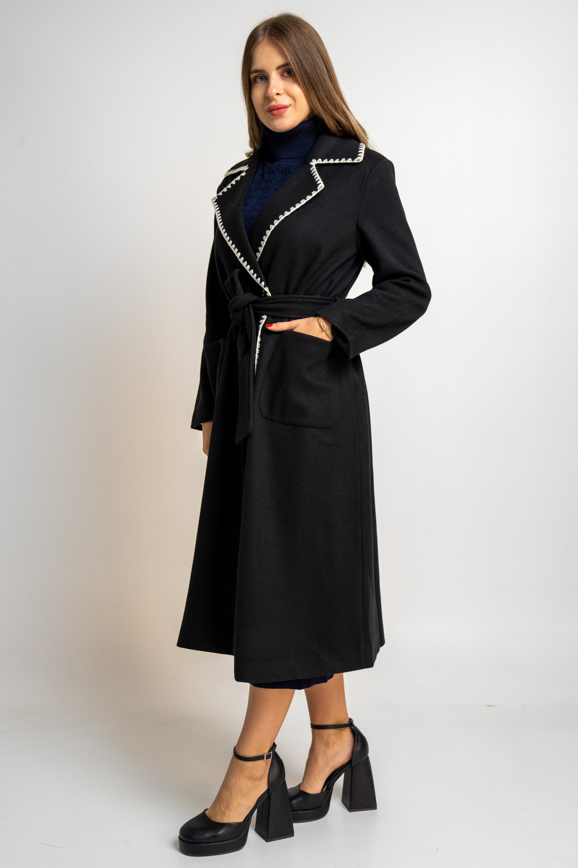 نتشي بالطو بخط محدد كم طويل نسائي