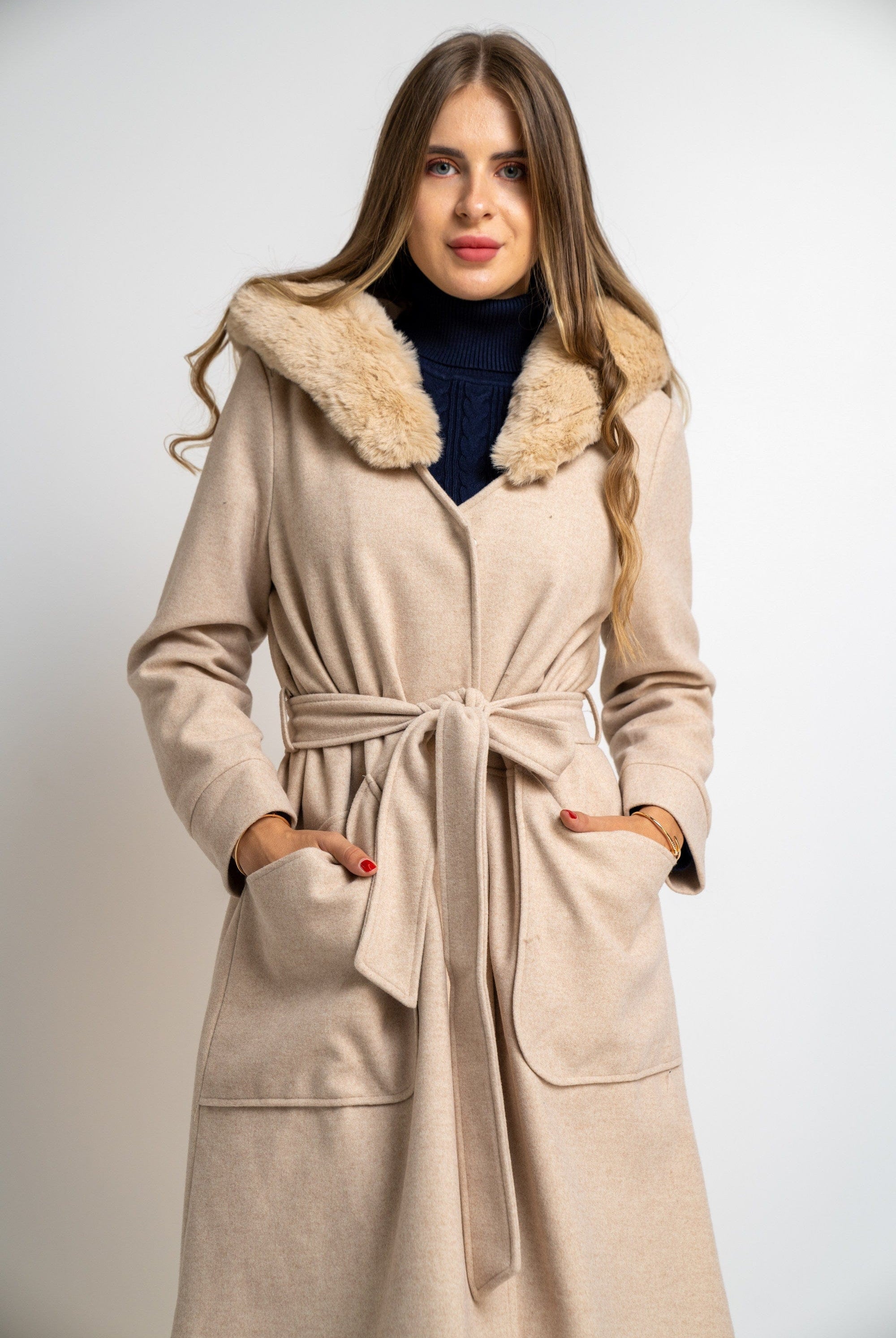 نتشي جاكيت كم طويل سادة نسائي