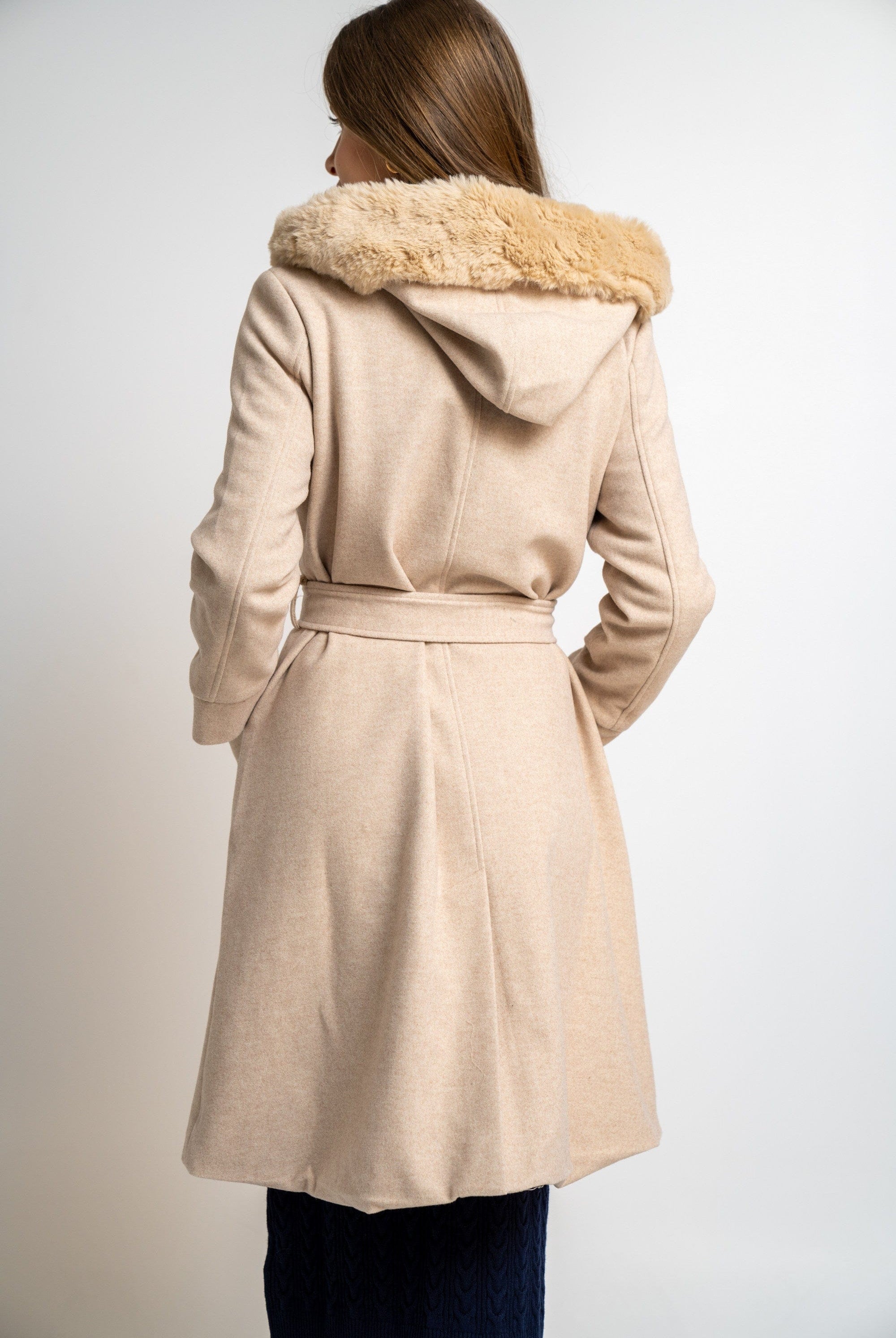 نتشي جاكيت كم طويل سادة نسائي