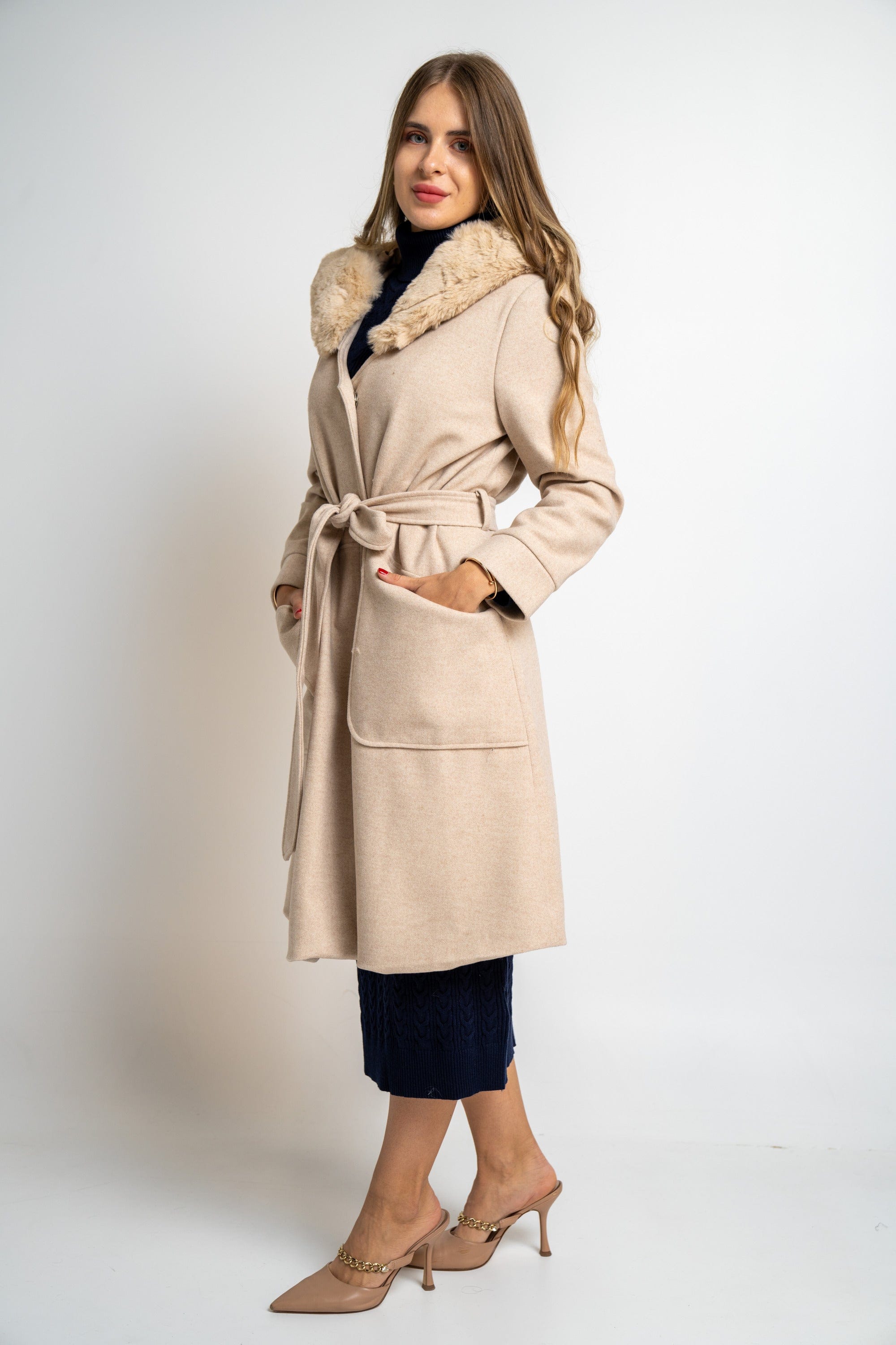 نتشي جاكيت كم طويل سادة نسائي