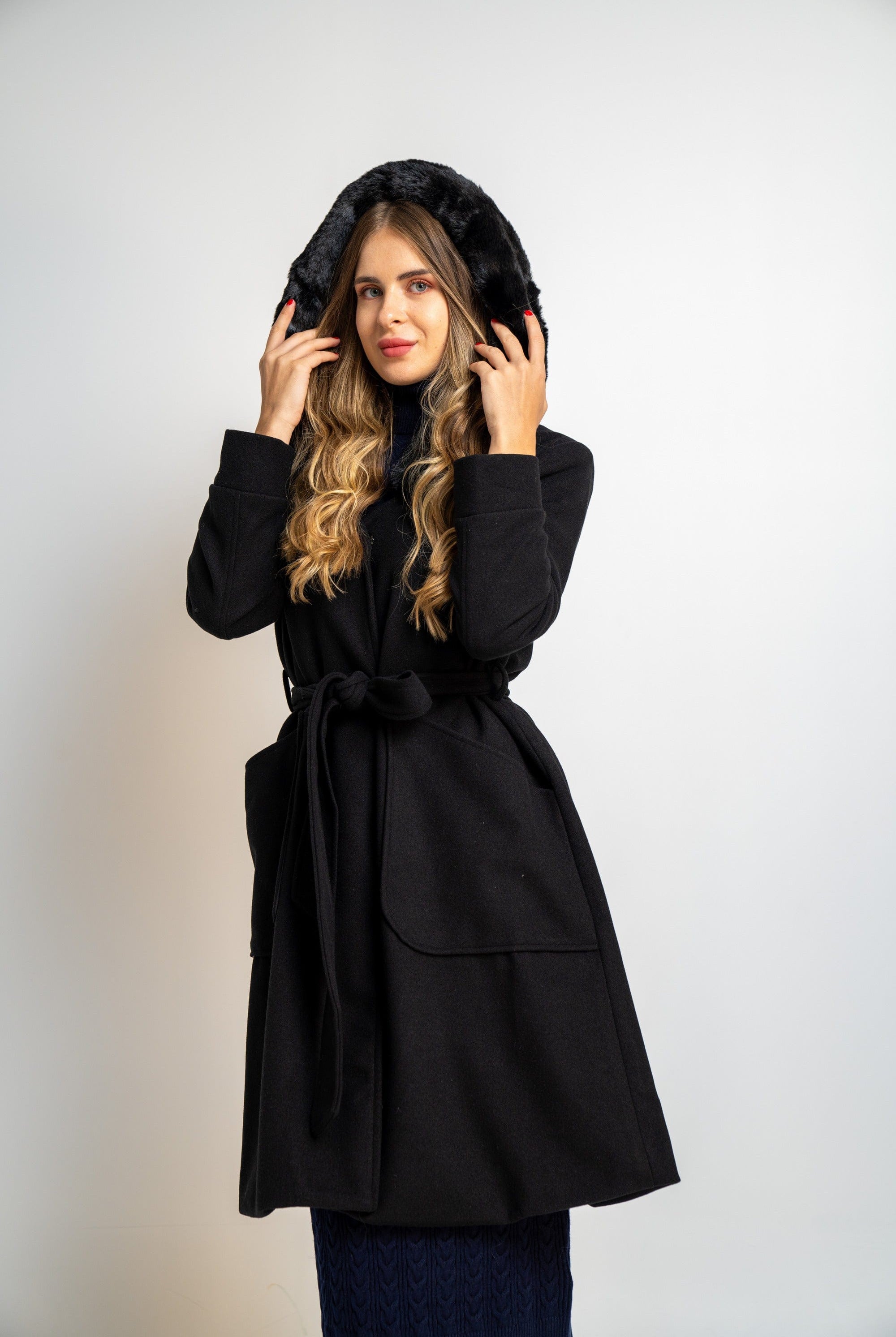 نتشي جاكيت كم طويل سادة نسائي