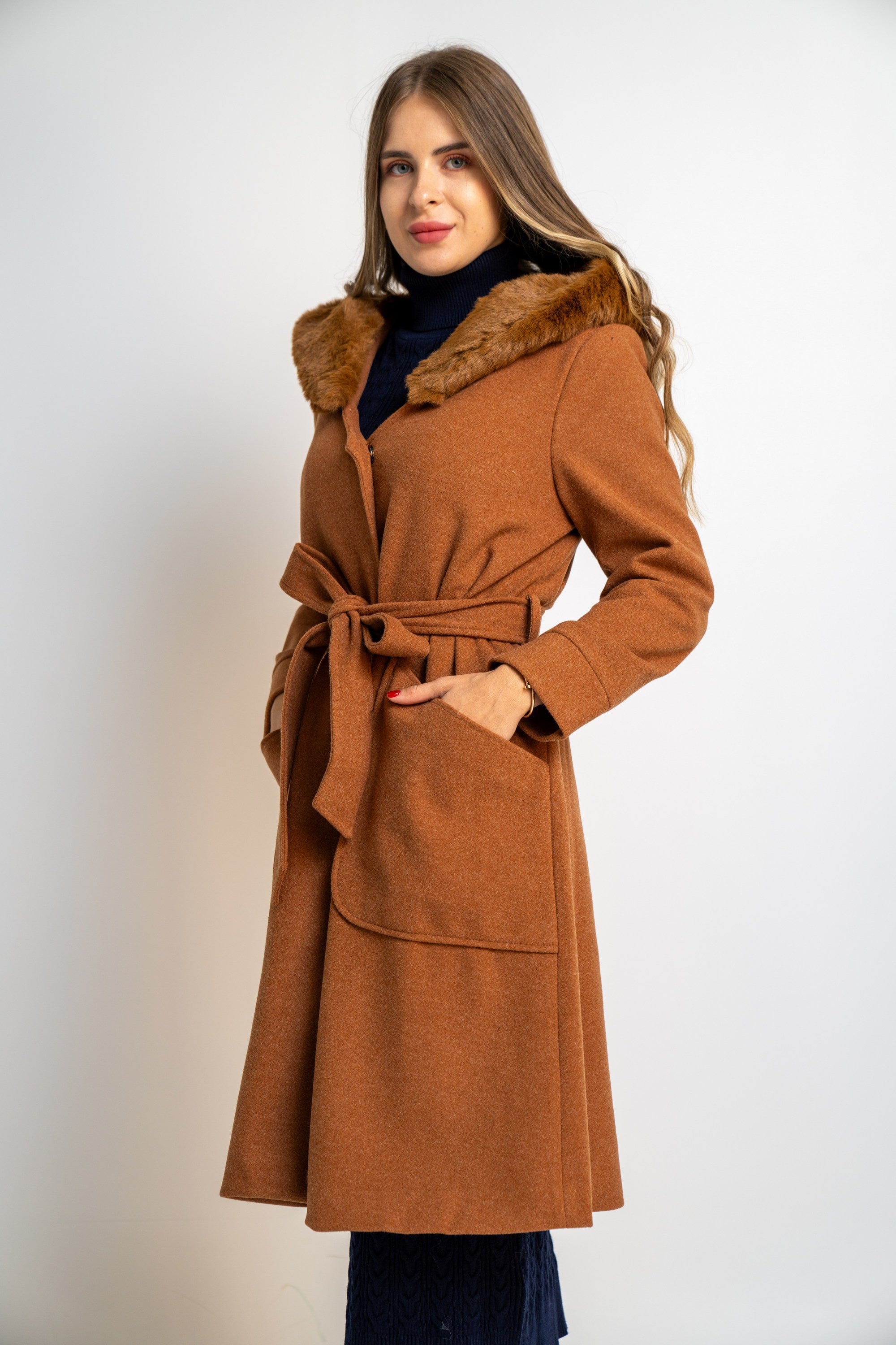 نتشي جاكيت كم طويل سادة نسائي