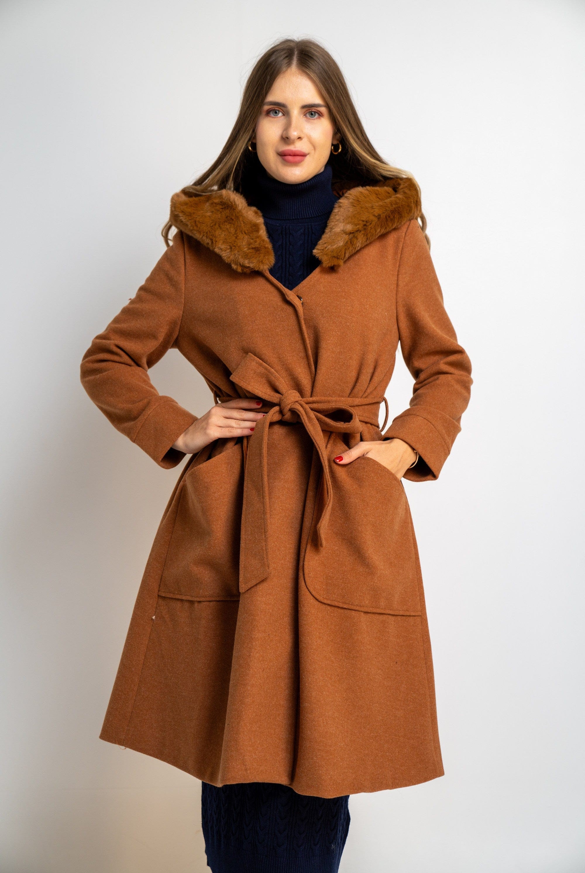 نتشي جاكيت كم طويل سادة نسائي