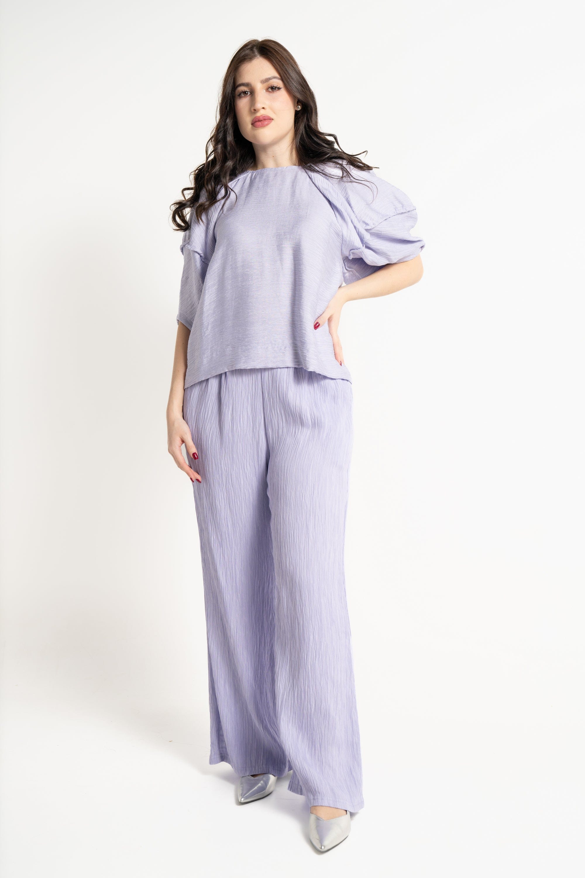 نتشي بلوزة بأكمام قصيرة سادة بأكمام وسيعة