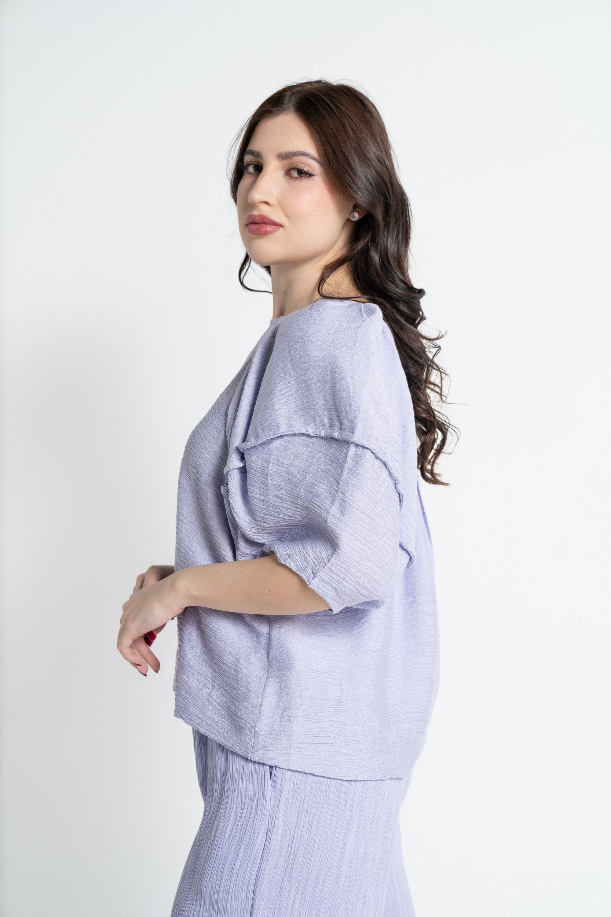 نتشي بلوزة بأكمام قصيرة سادة بأكمام وسيعة