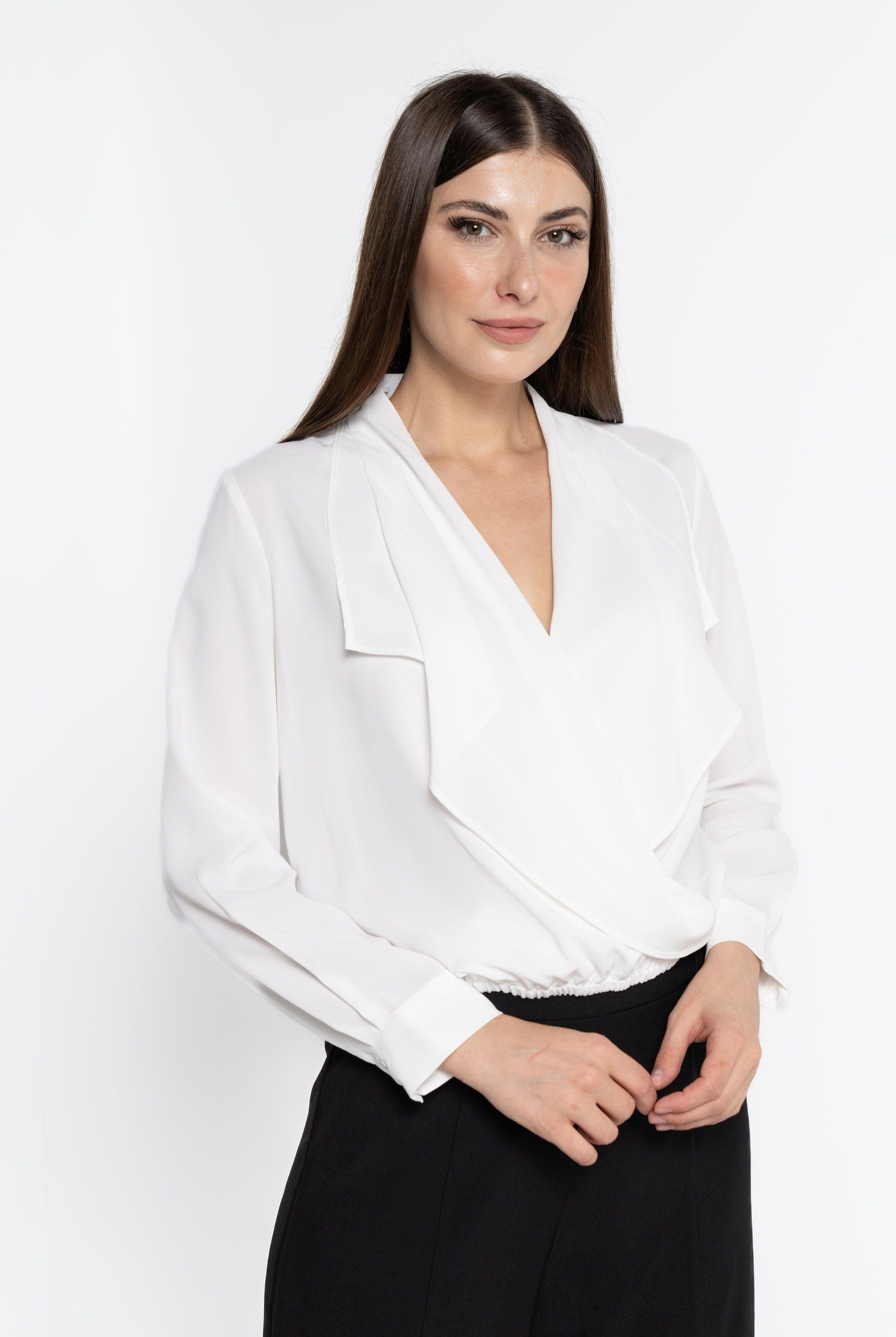 نتشي بلوزة بأكمام طويلة بطيات سادة نسائي