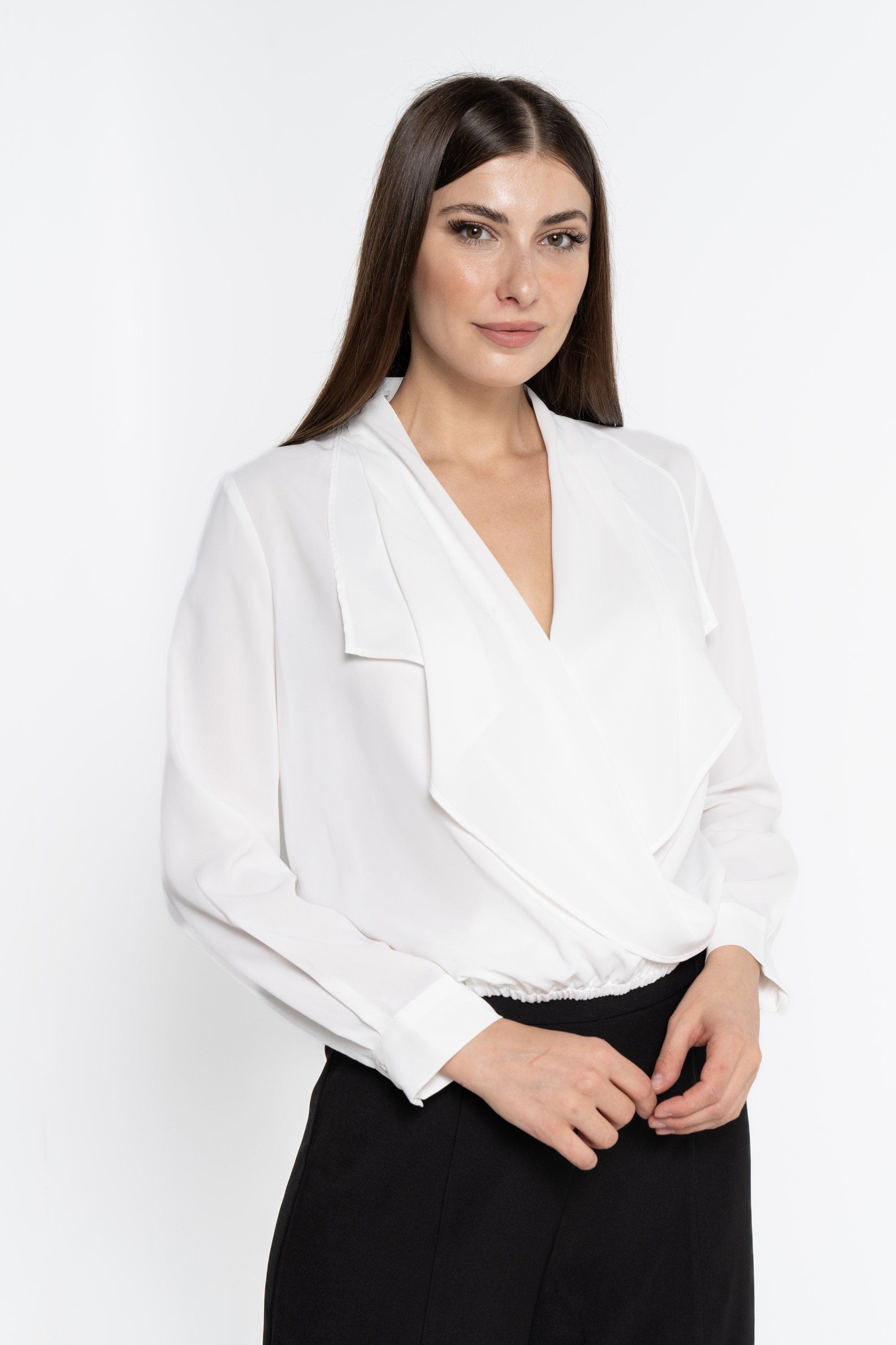 نتشي بلوزة بأكمام طويلة بطيات سادة نسائي