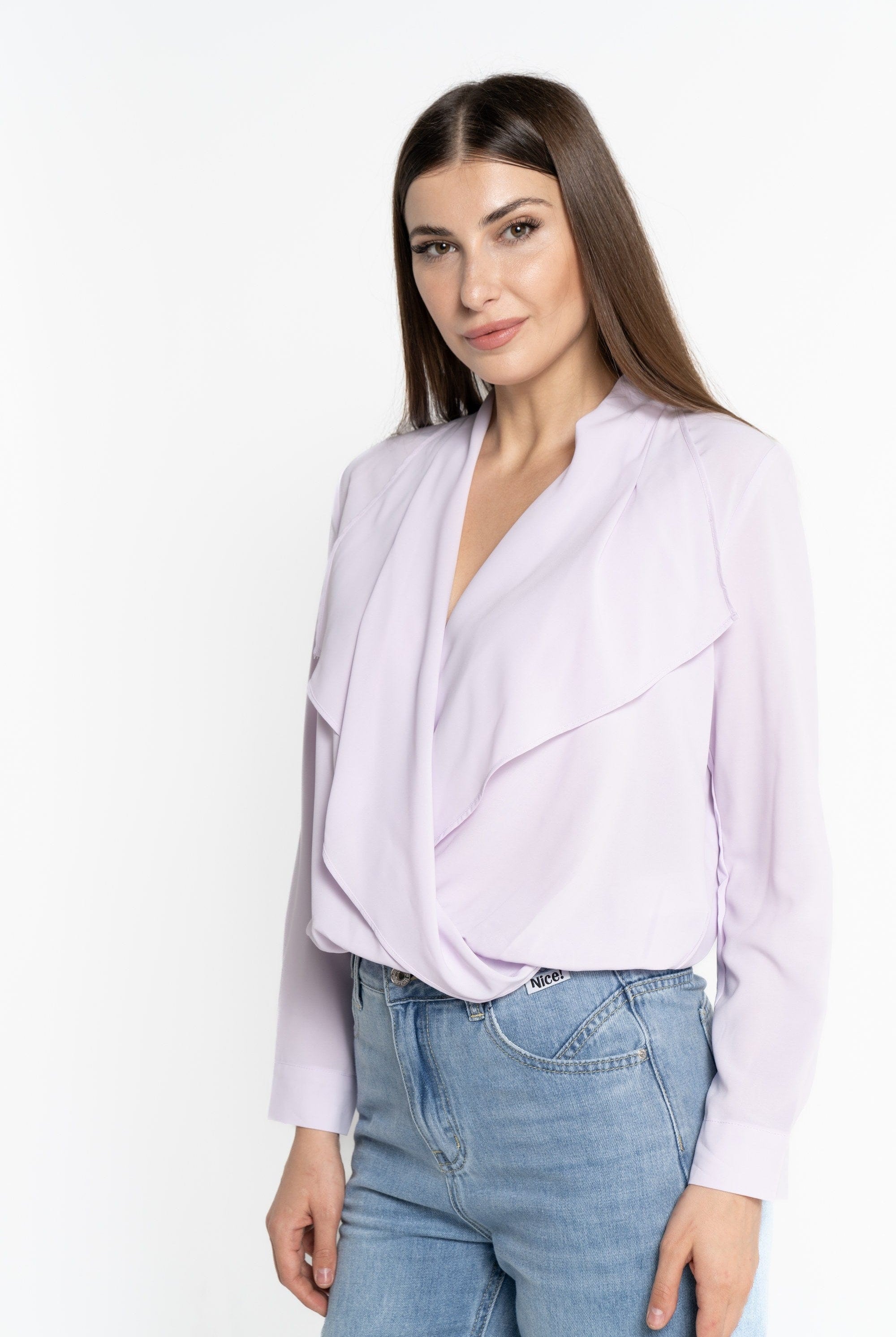 نتشي بلوزة بأكمام طويلة بطيات سادة نسائي