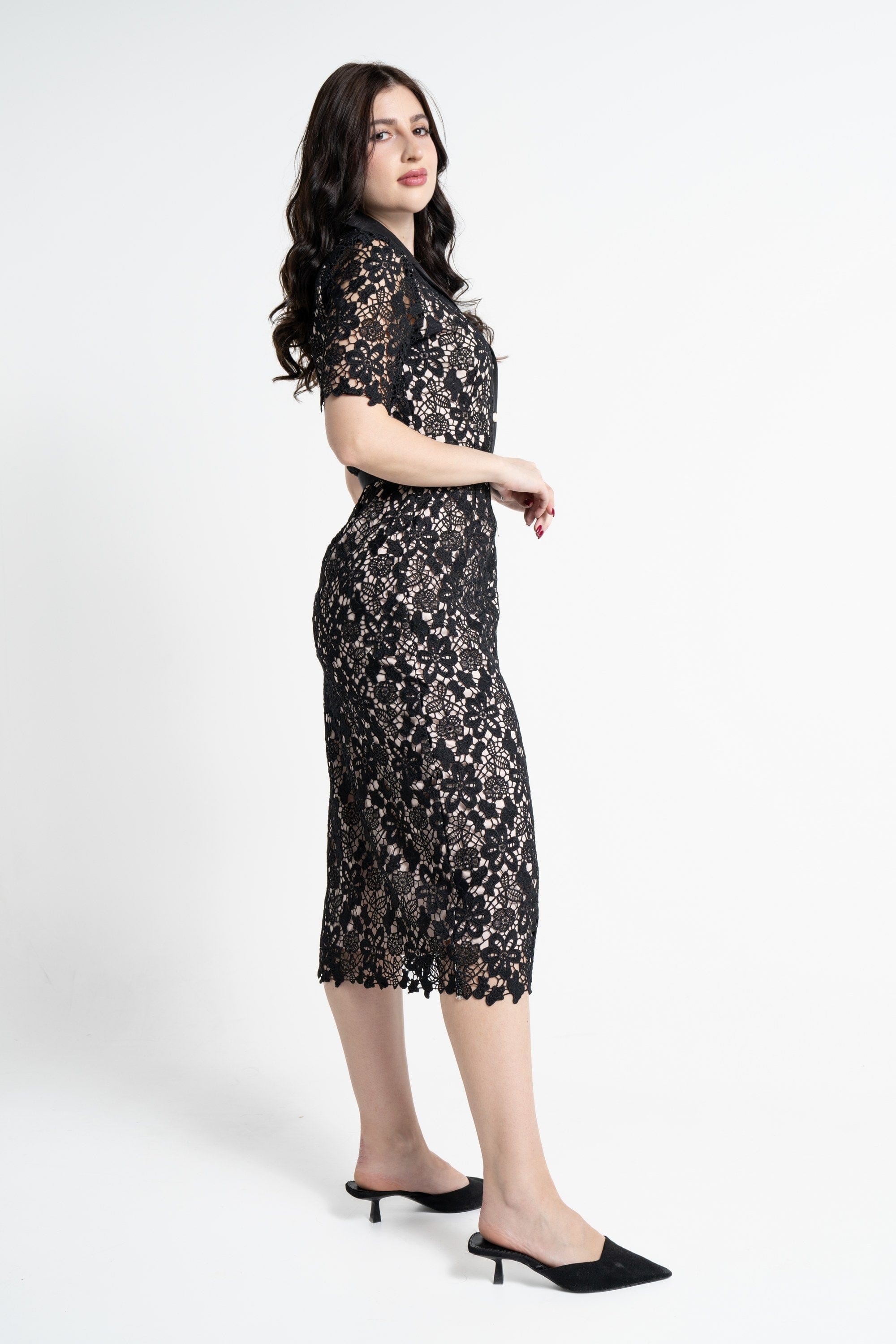 نتشي فستان ميدي بأكمام قصيرة مورد مبطن نسائي