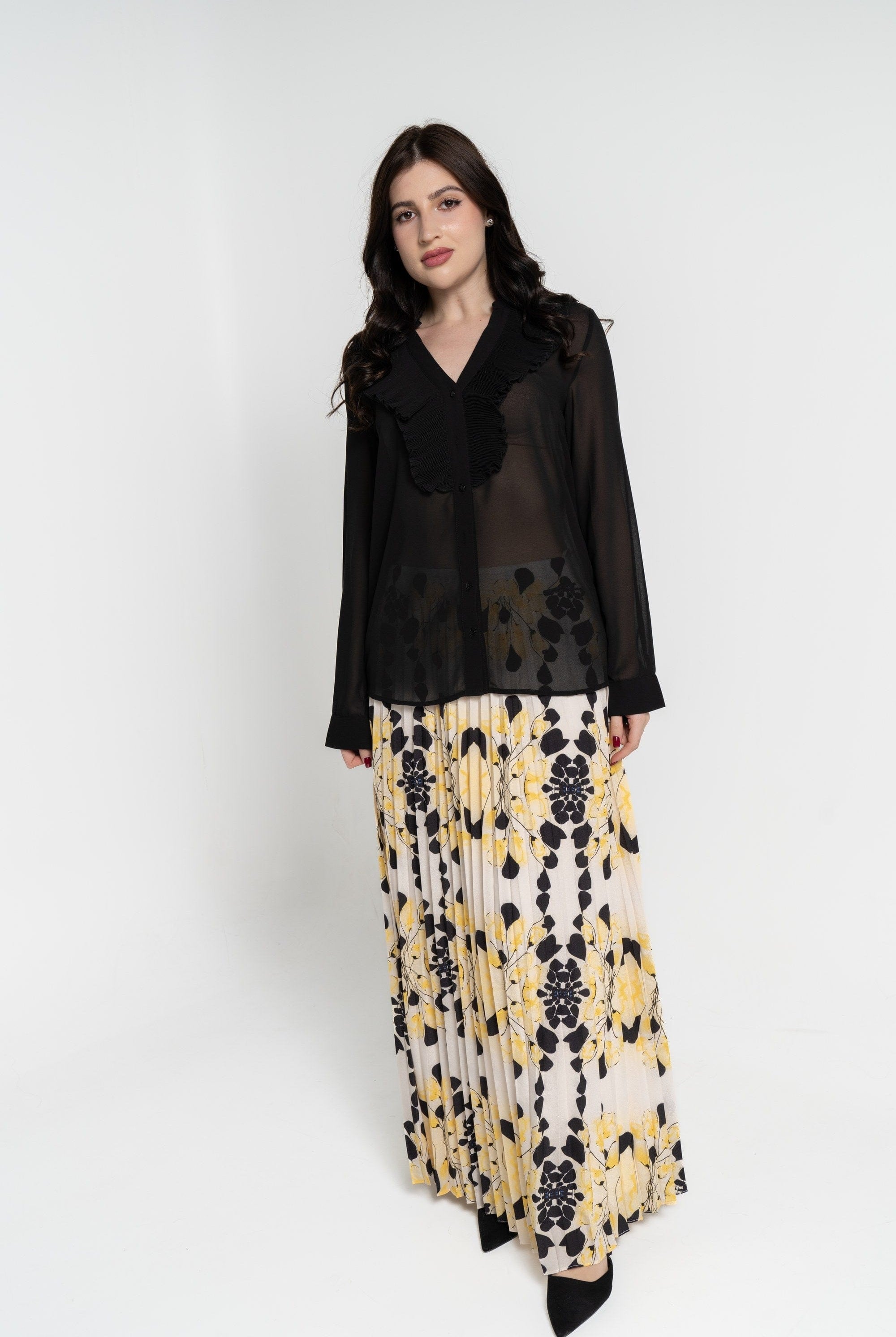 نتشي بلوزة بأكمام طويلة سادة بكشكشة أمامية نسائي