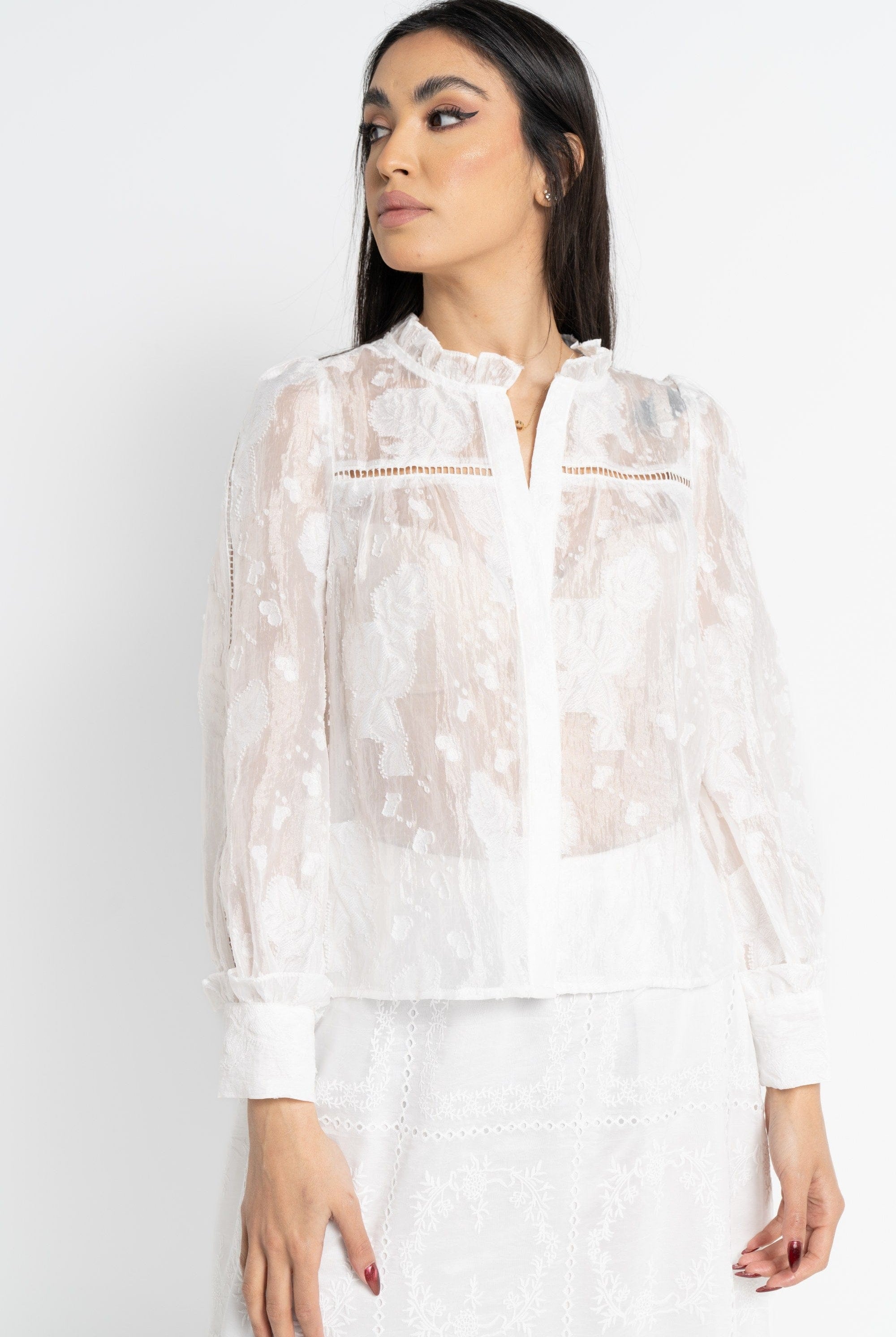 نتشي بلوزة بأكمام طويلة موردة شفافة نسائية