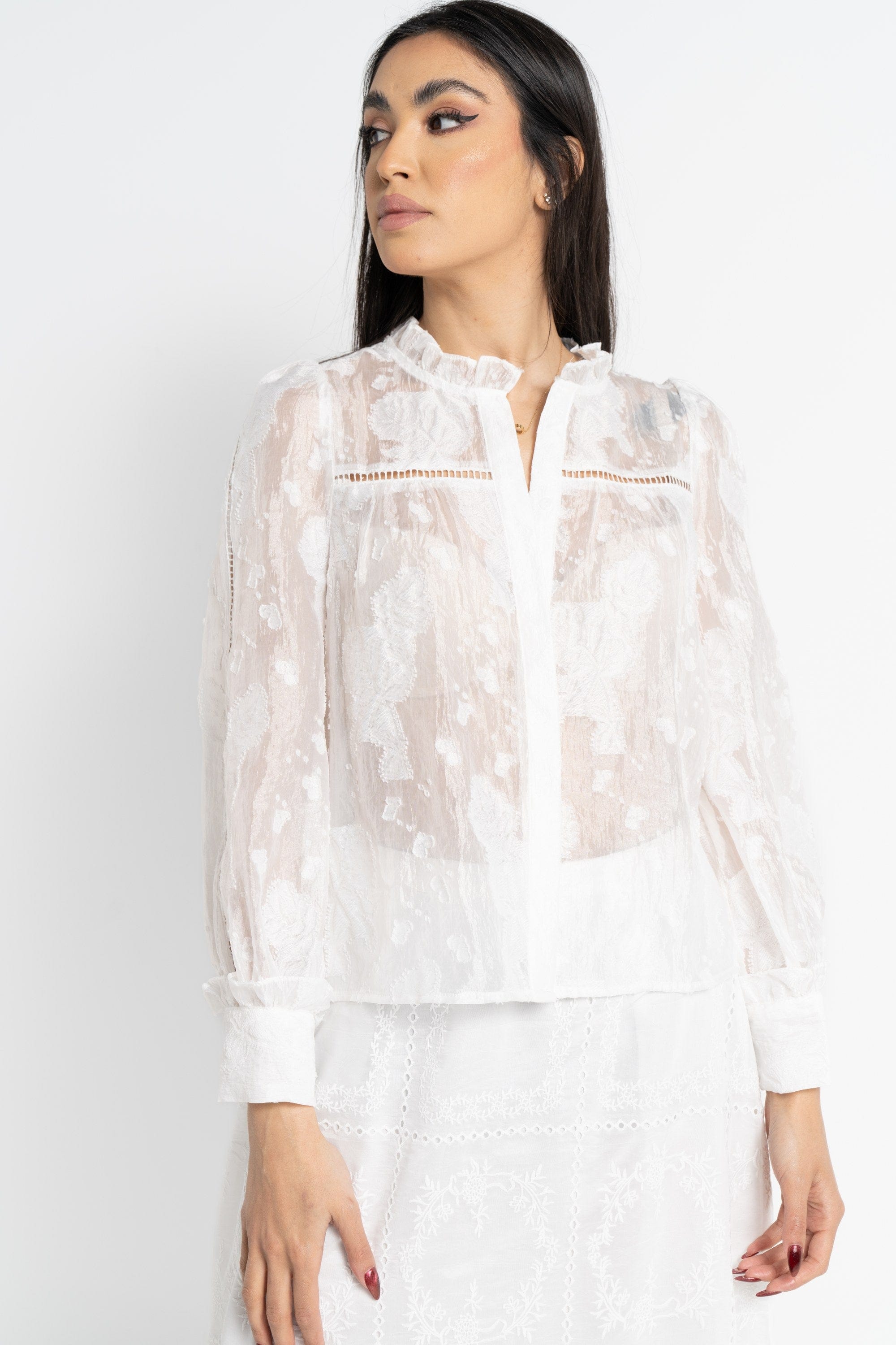 نتشي بلوزة بأكمام طويلة موردة شفافة نسائية