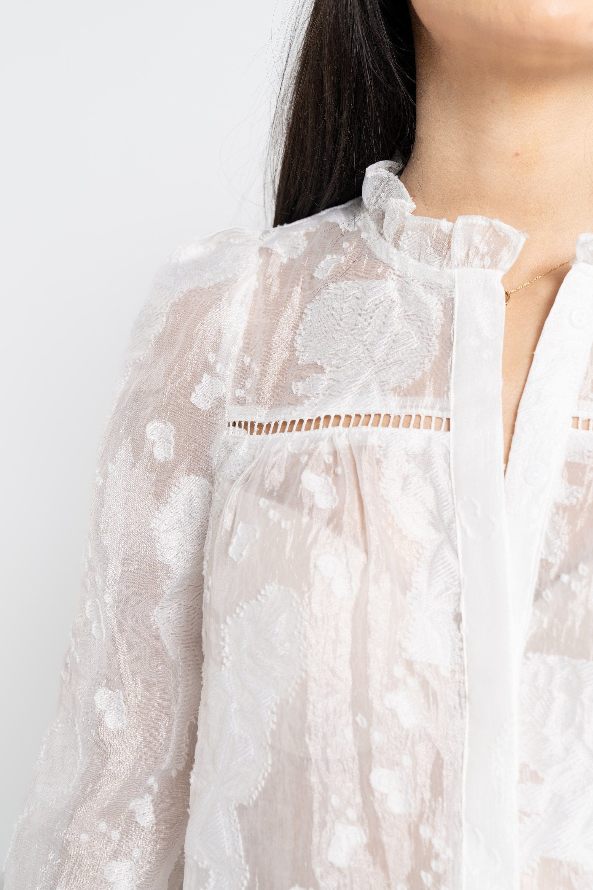 نتشي بلوزة بأكمام طويلة موردة شفافة نسائية