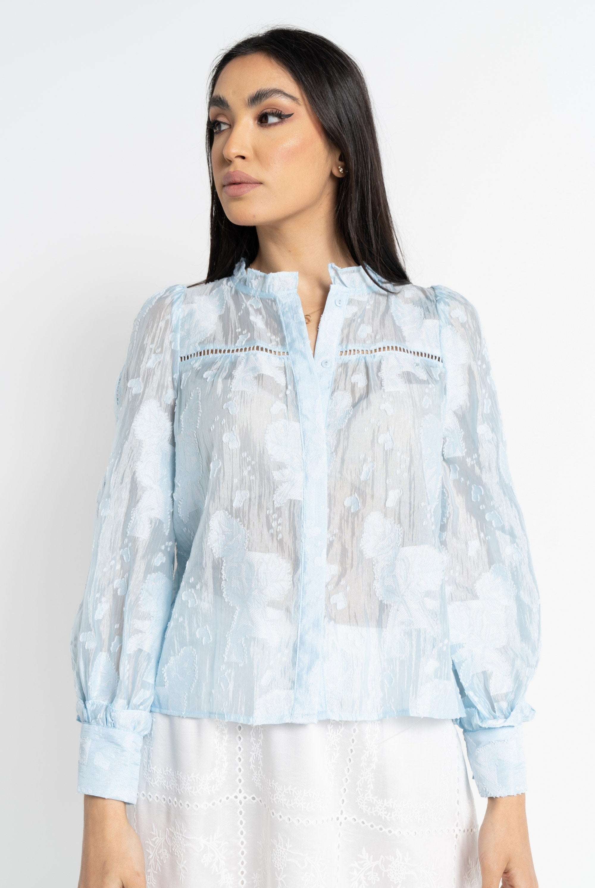 نتشي بلوزة بأكمام طويلة موردة شفافة نسائية