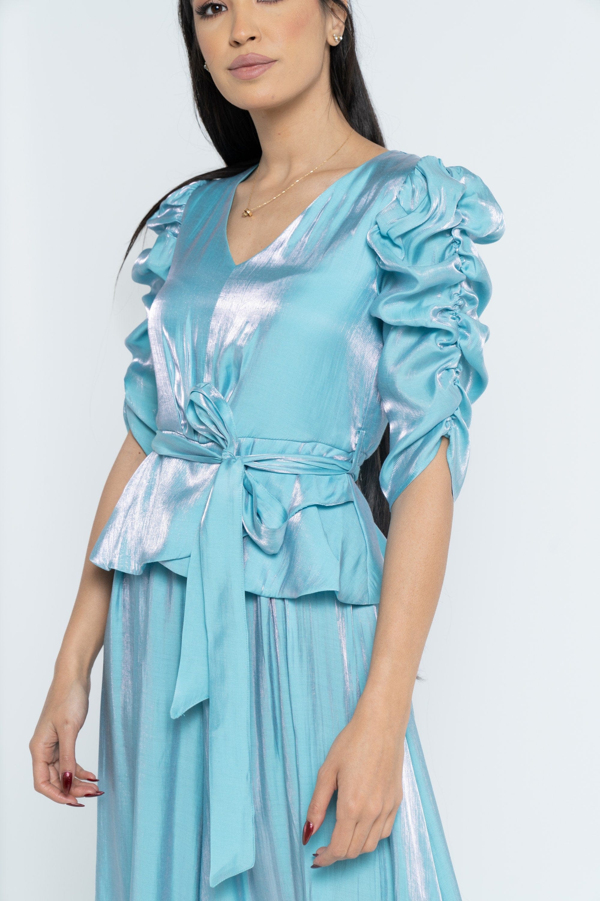 نتشي جمبسوت كم قصير برباط على الخصر