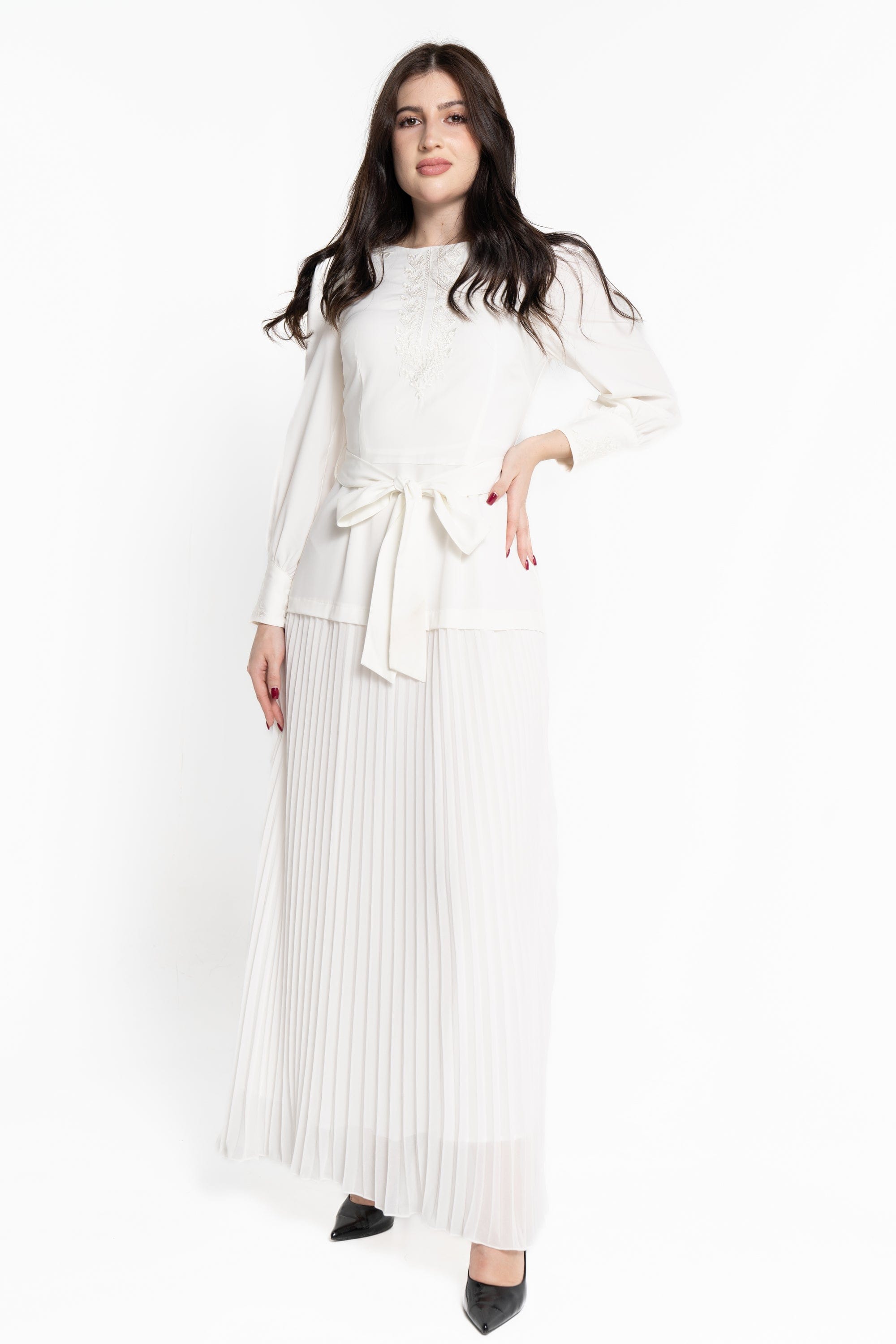 نتشي فستان ماكسي بأكمام طويلة بليسيه برباط أمامي نسائي