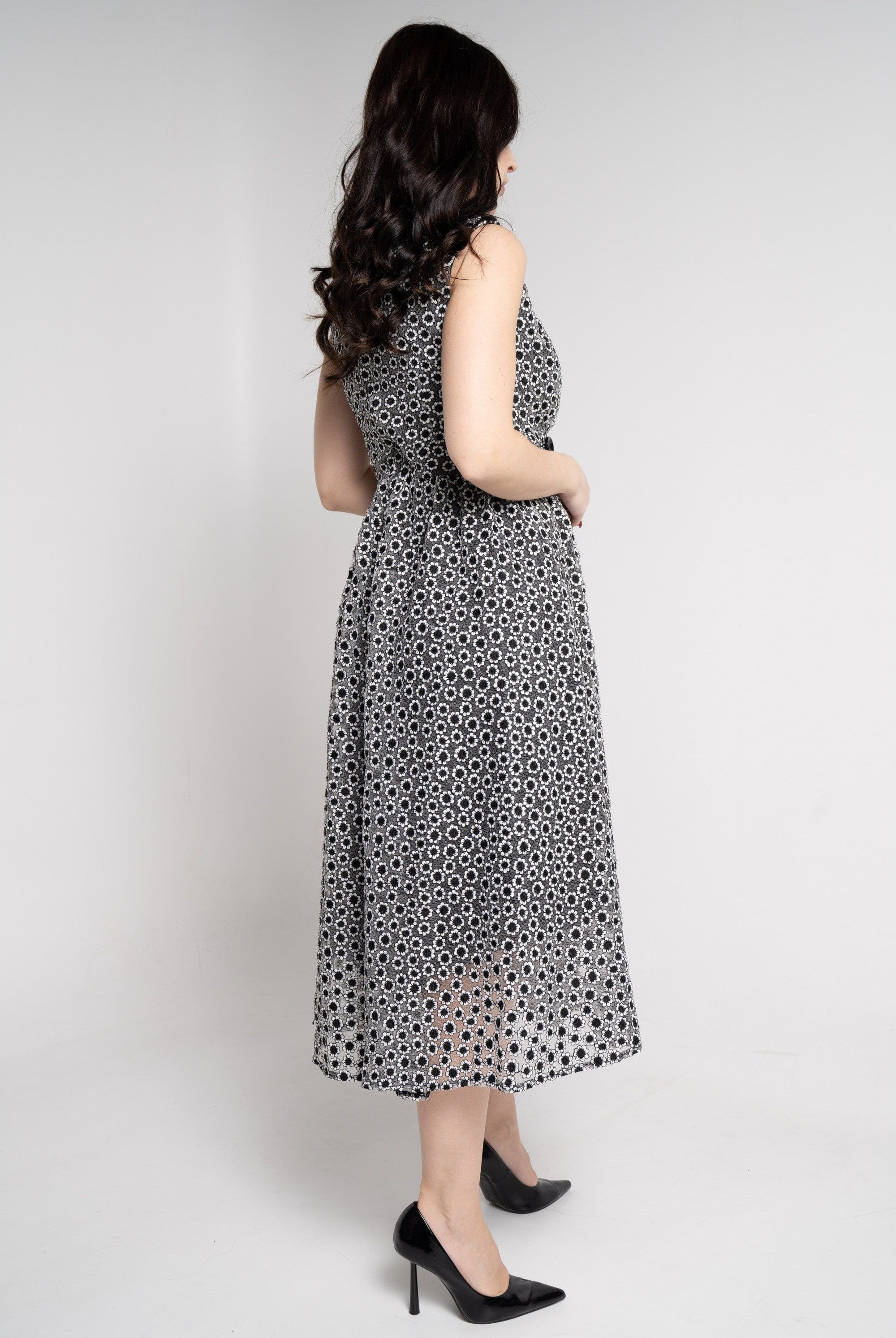 نتشي فستان كت مورد كلوش مخصر نسائي أسود