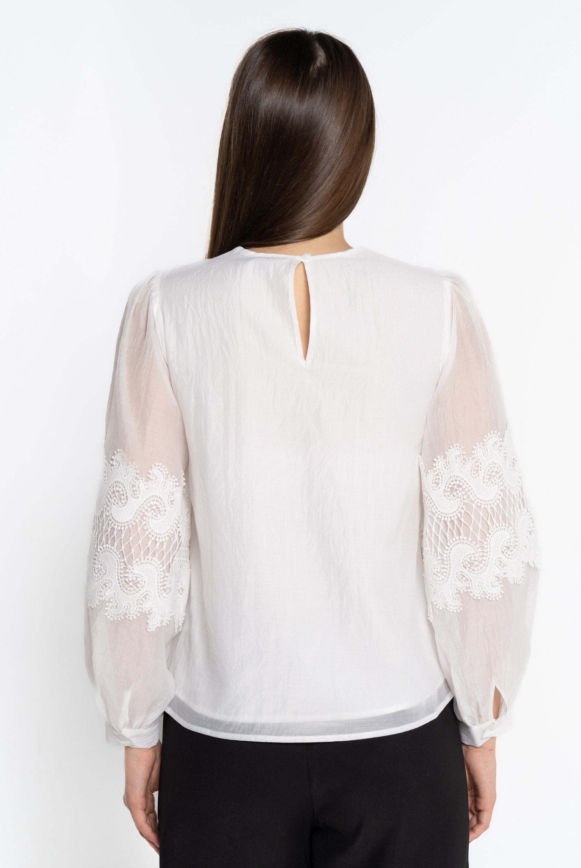 نتشي بلوزة طويلة مزينة بالدانتيل على الأكمام كم طويل نسائي